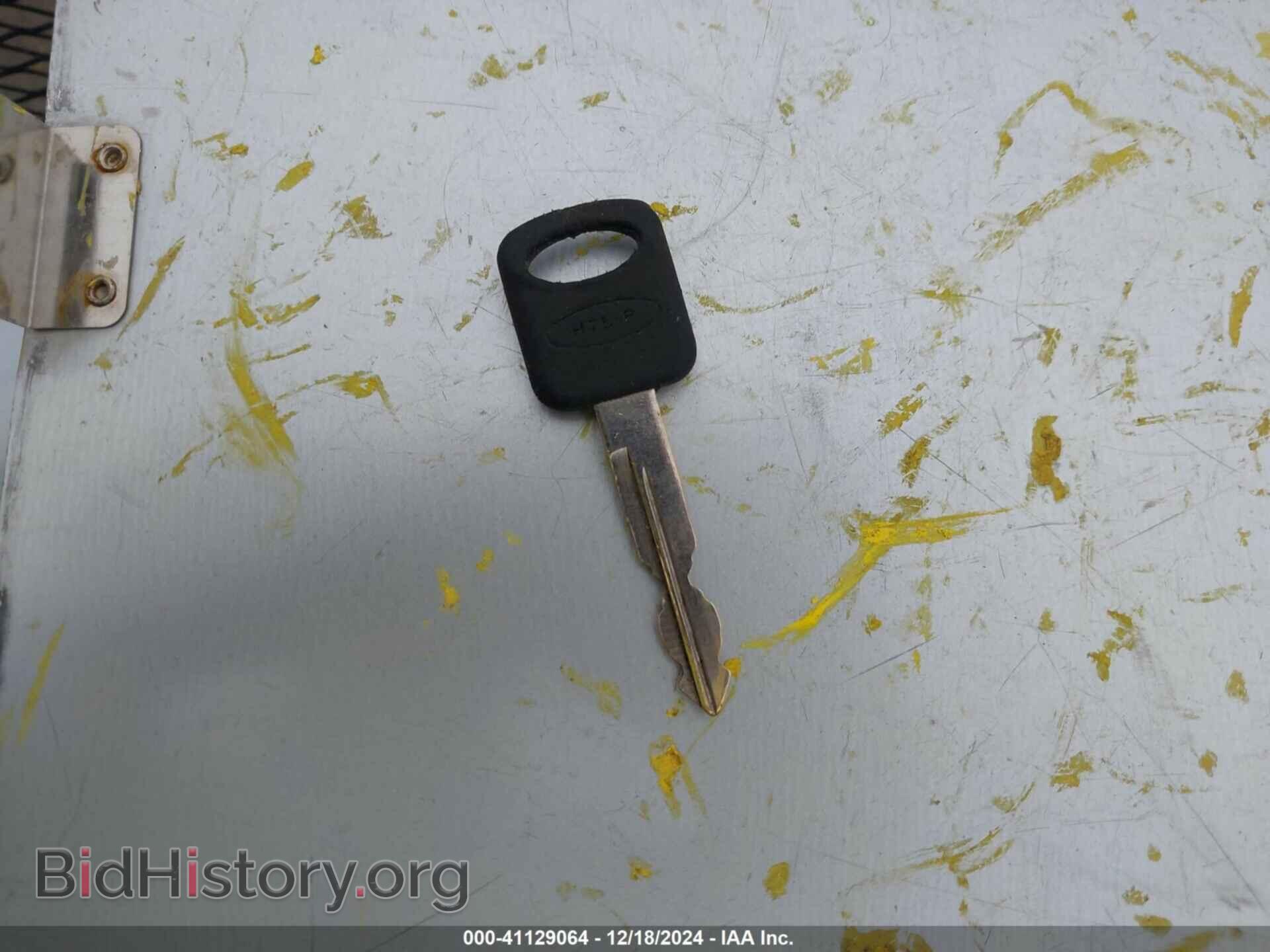 2010 FORD ECONOLINE - VIN: 1FBNE3BL5ADA54523 - Фото 11