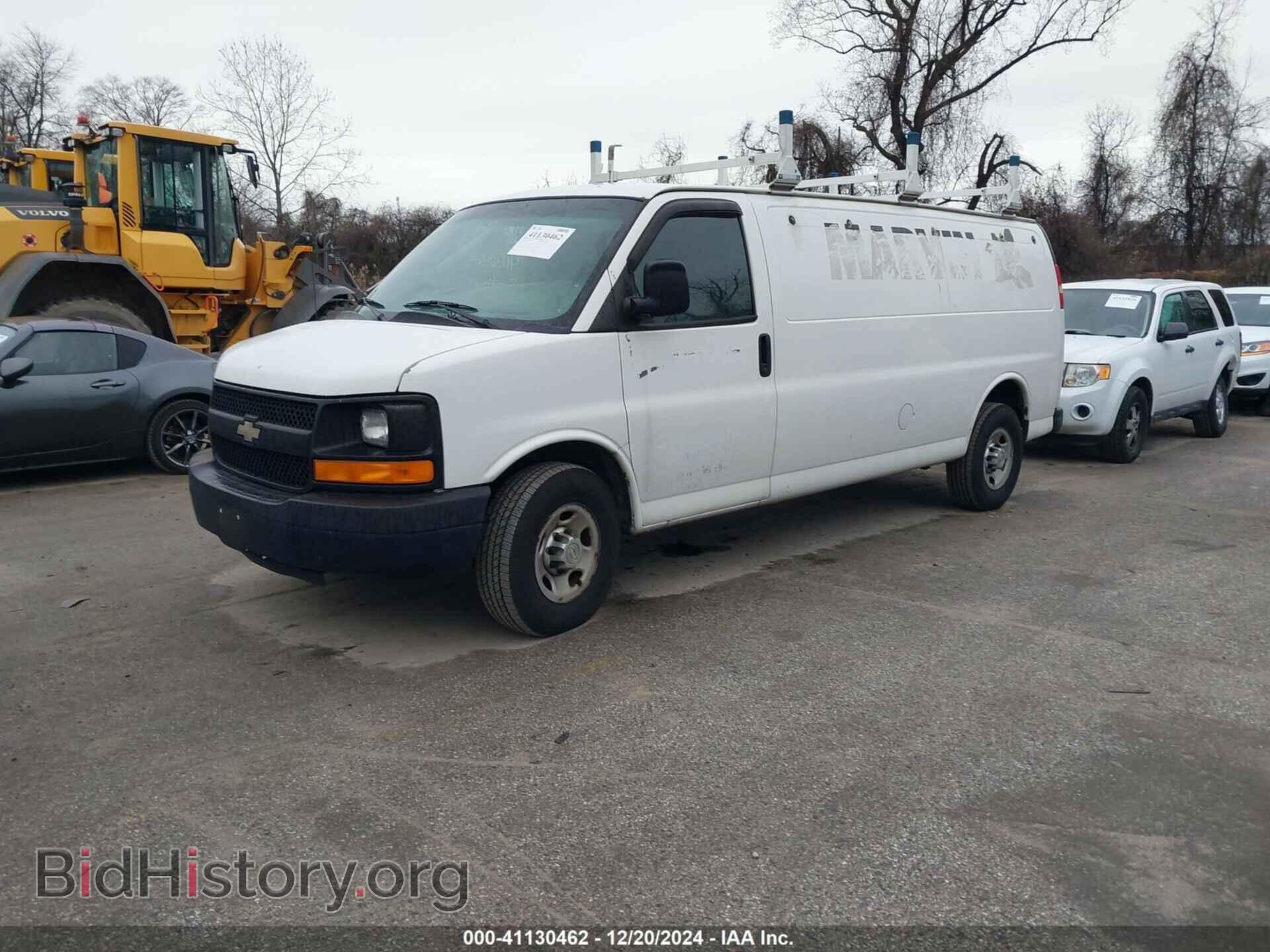 2013 CHEVROLET EXPRESS 2500 - VIN: 1GCWGGCA2D1120899 - Фото 2