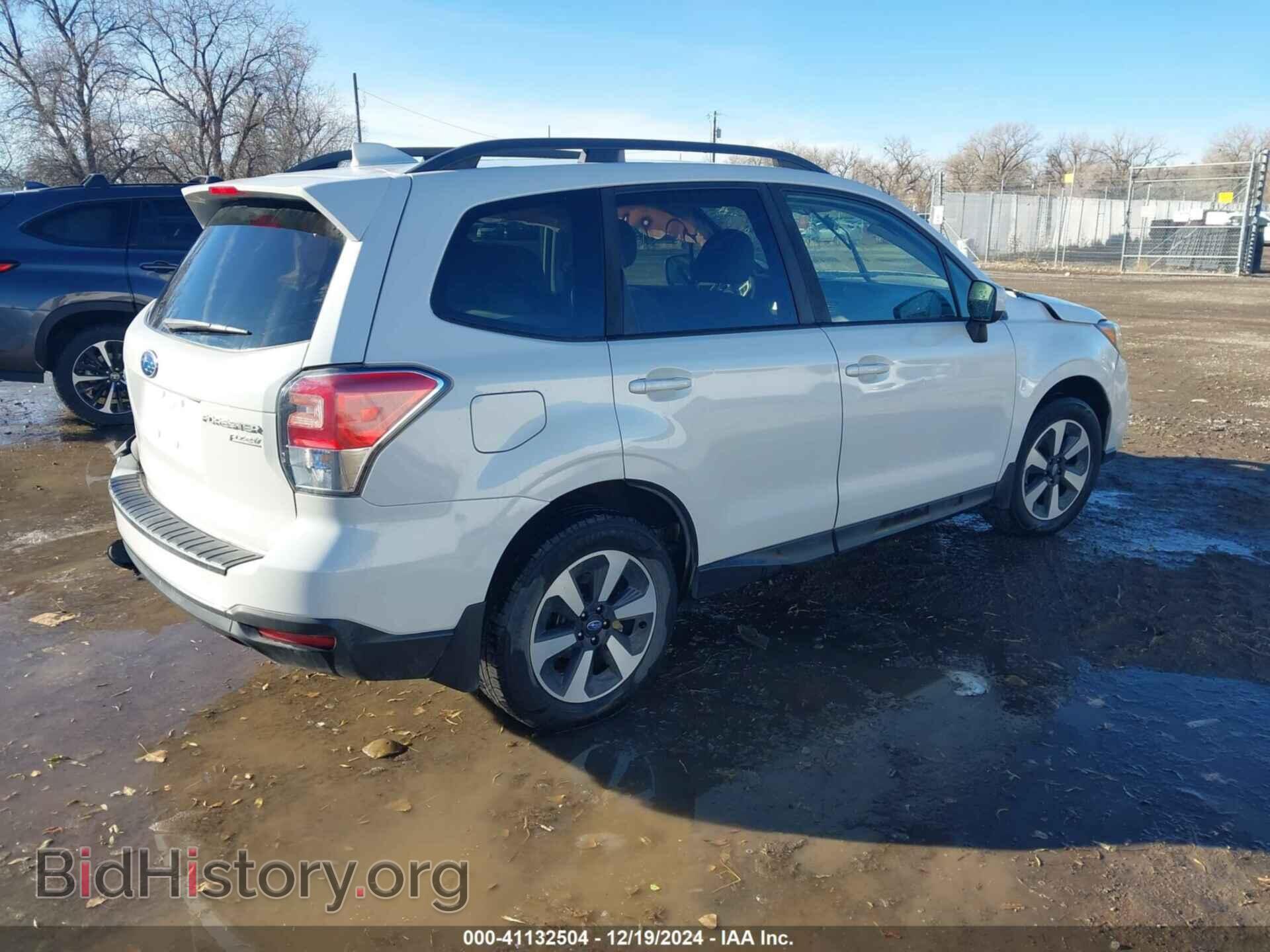 2017 SUBARU FORESTER - VIN: JF2SJAEC8HH459290 - Фото 4