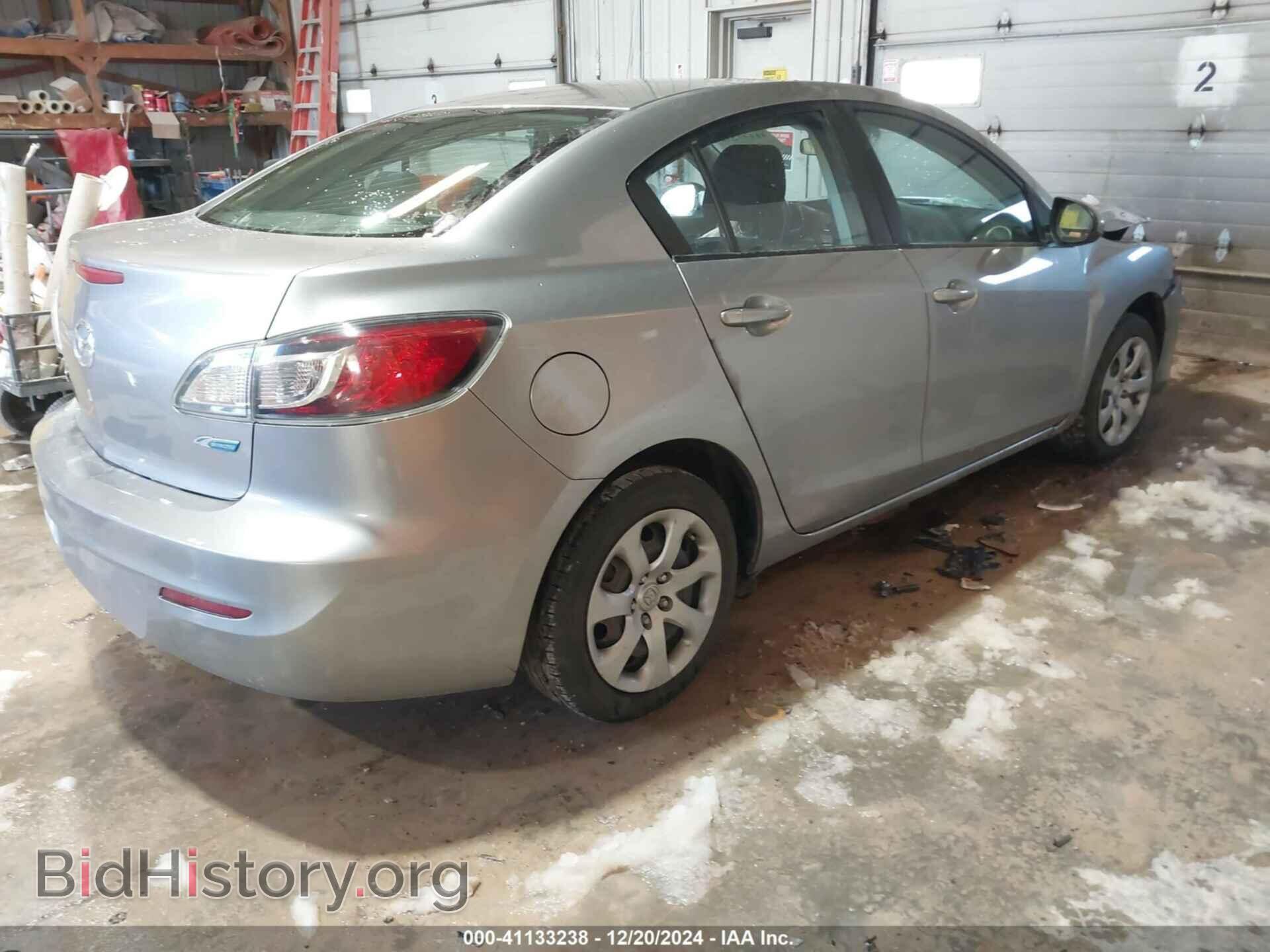 2013 MAZDA MAZDA3 - VIN: JM1BL1U76D1746207 - Фото 4