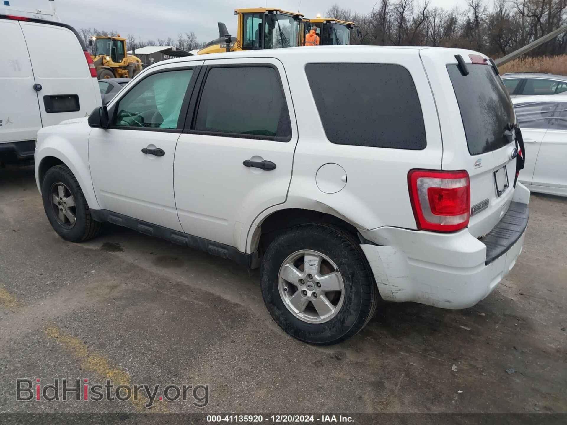 2011 FORD ESCAPE - VIN: 1FMCU9C72BKB86271 - Фото 3