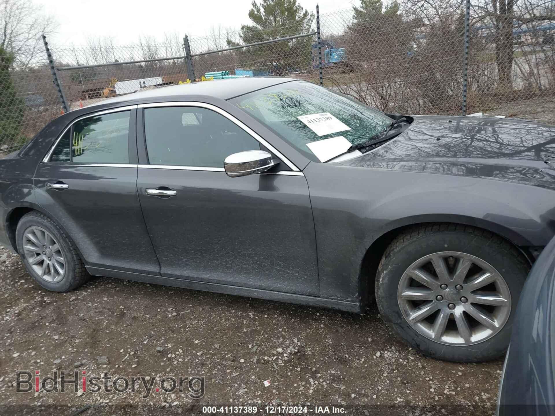 Фотография 2C3CCAET2DH687517 - CHRYSLER 300C 2013