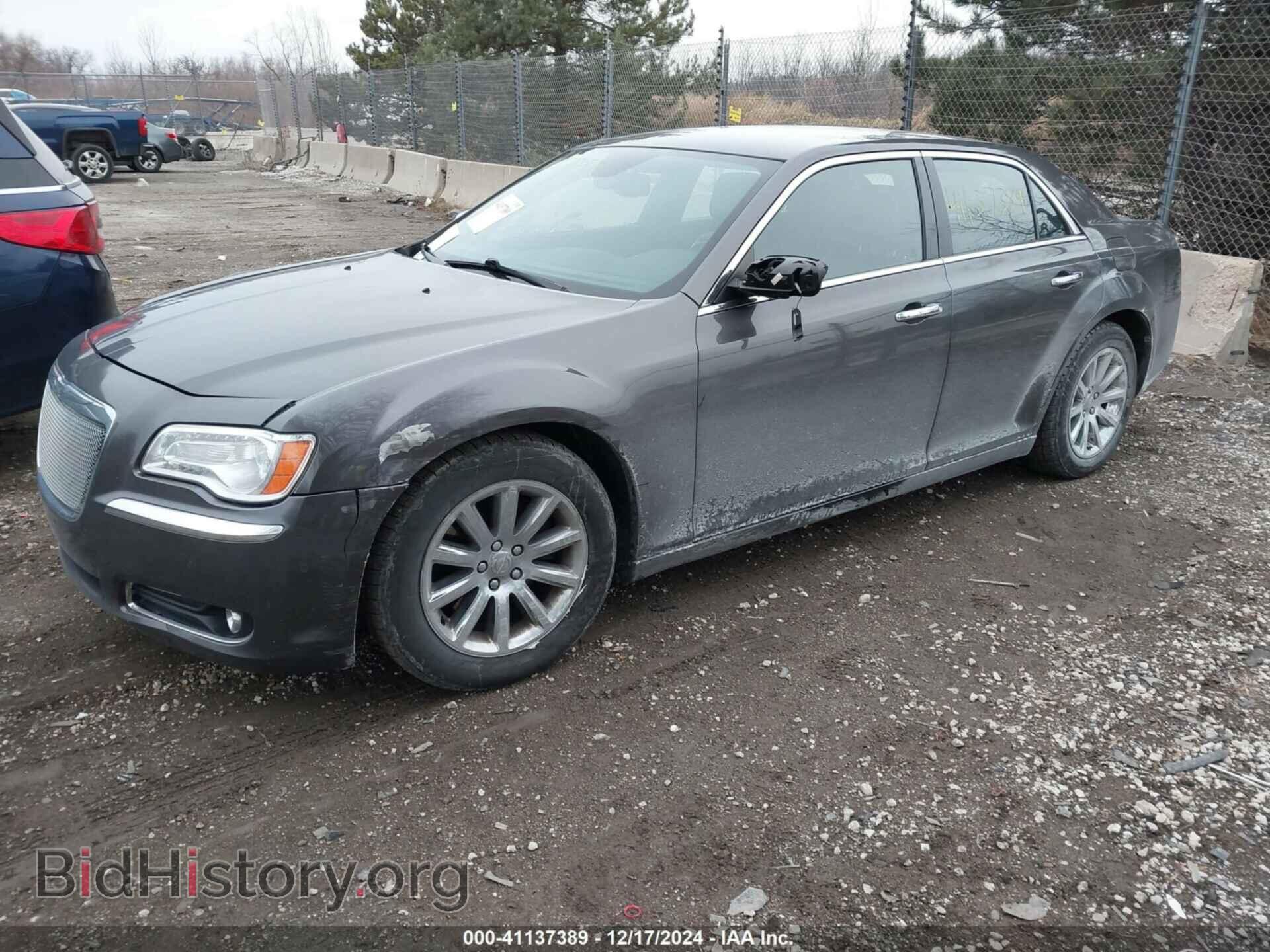 2013 CHRYSLER 300C - VIN: 2C3CCAET2DH687517 - Фото 2