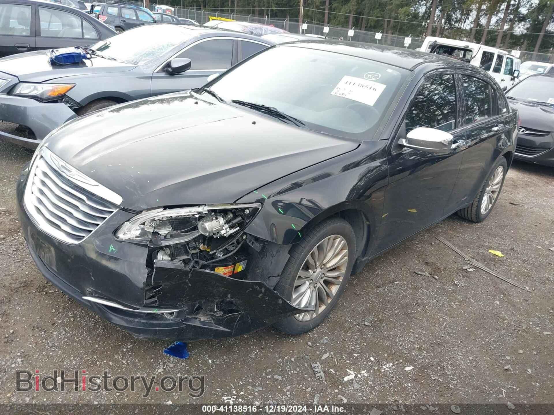 2013 CHRYSLER 200 - VIN: 1C3CCBCG8DN623582 - Фото 2