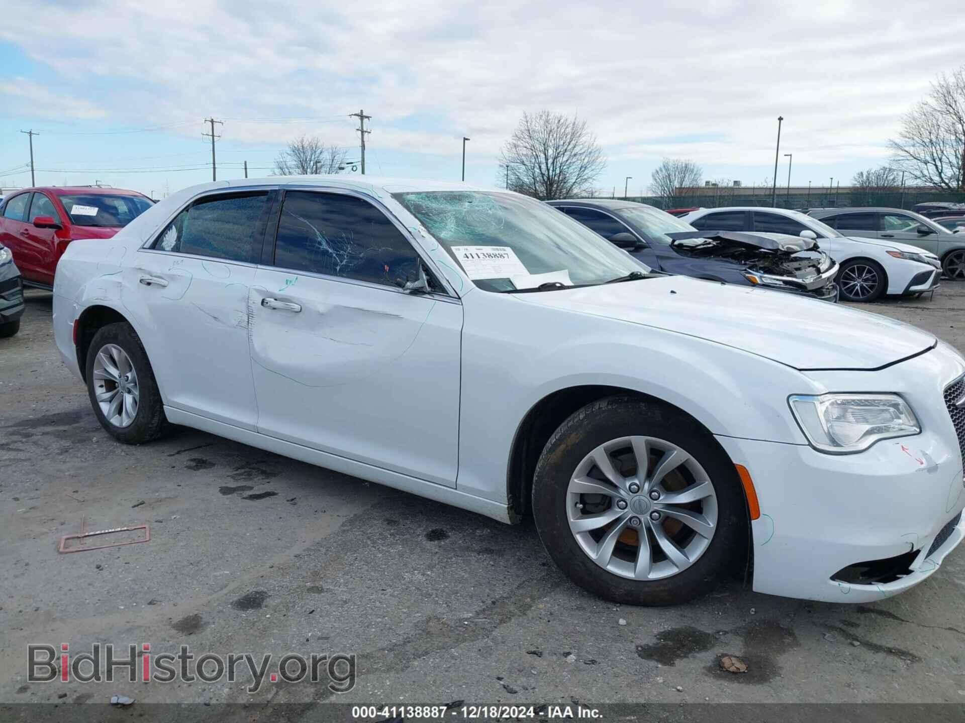 2015 CHRYSLER 300 - VIN: 2C3CCAAG8FH781252 - Фото 6