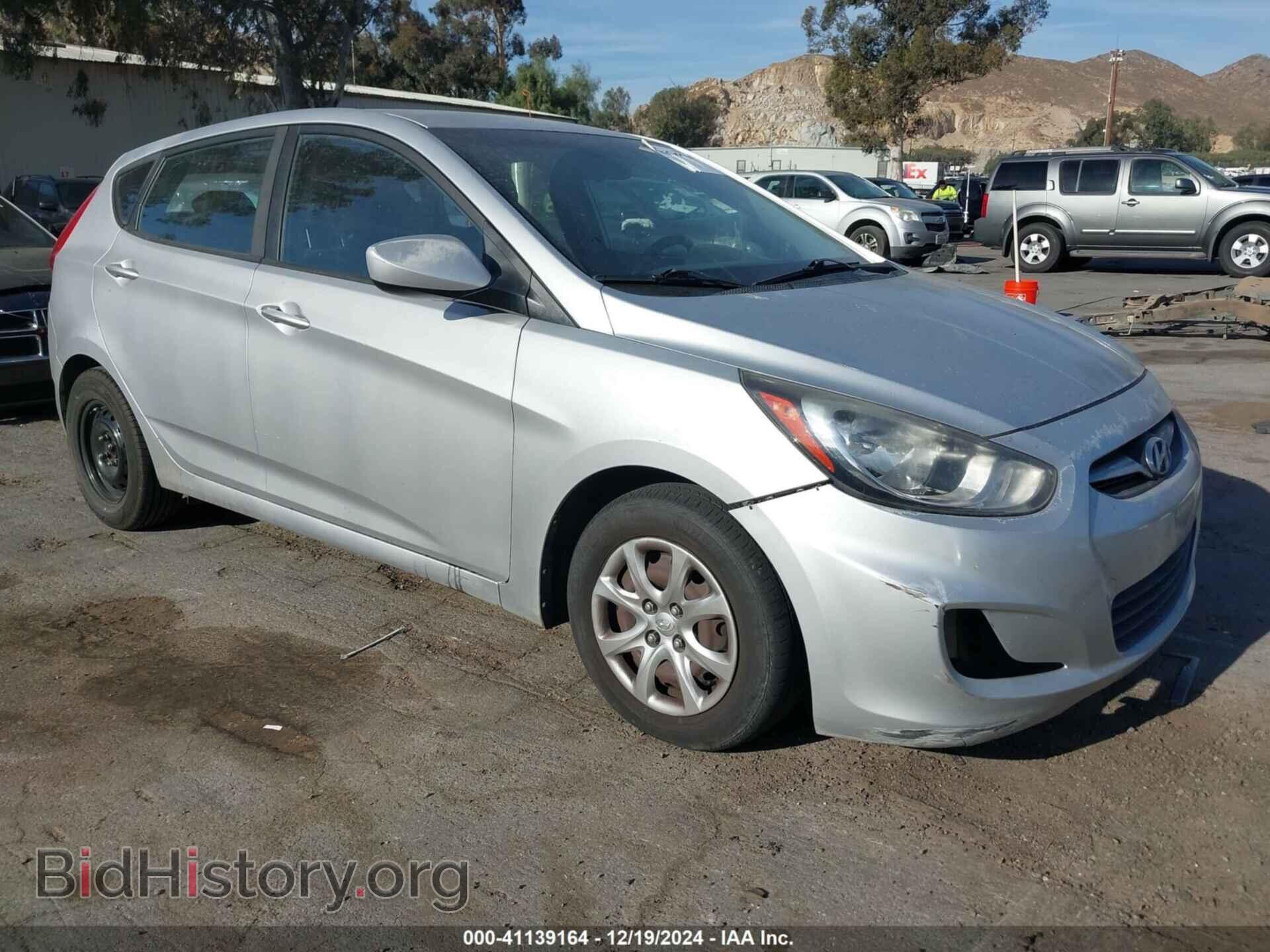 Фотография KMHCT5AE1CUU56775 - HYUNDAI ACCENT 2012
