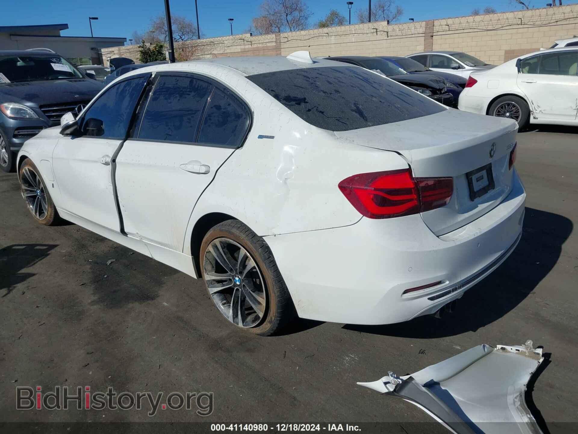 2018 BMW 330E - VIN: WBA8E1C5XJA178167 - Фото 3