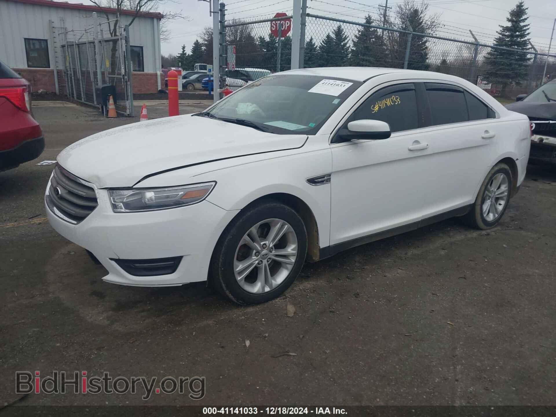2013 FORD TAURUS - VIN: 1FAHP2E82DG104999 - Фото 2