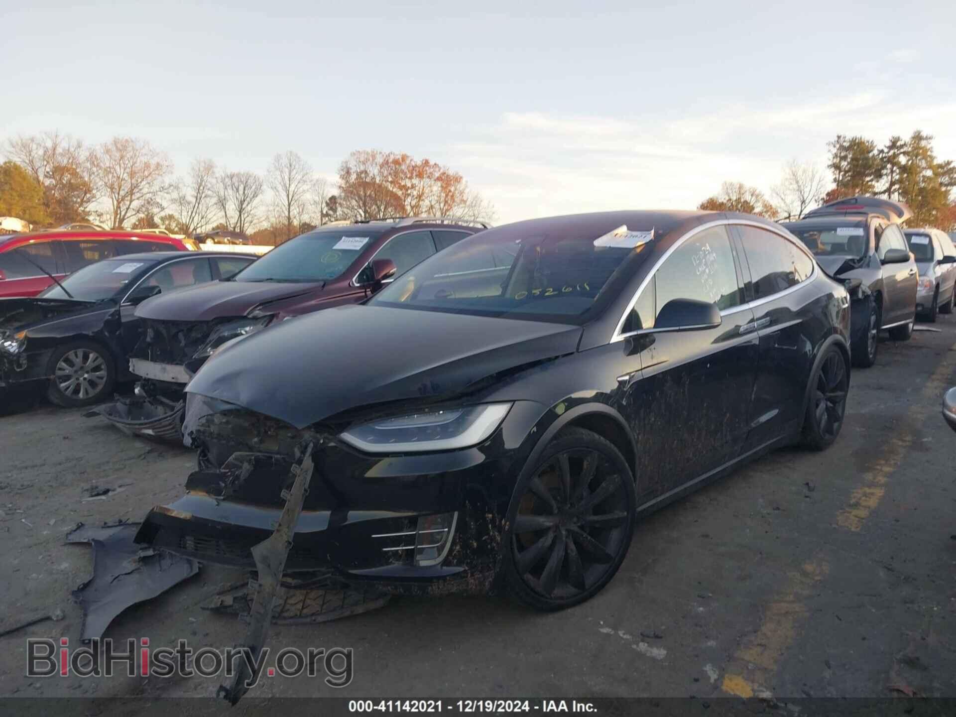 2017 TESLA MODEL X - VIN: 5YJXCDE26HF052611 - Photo 2