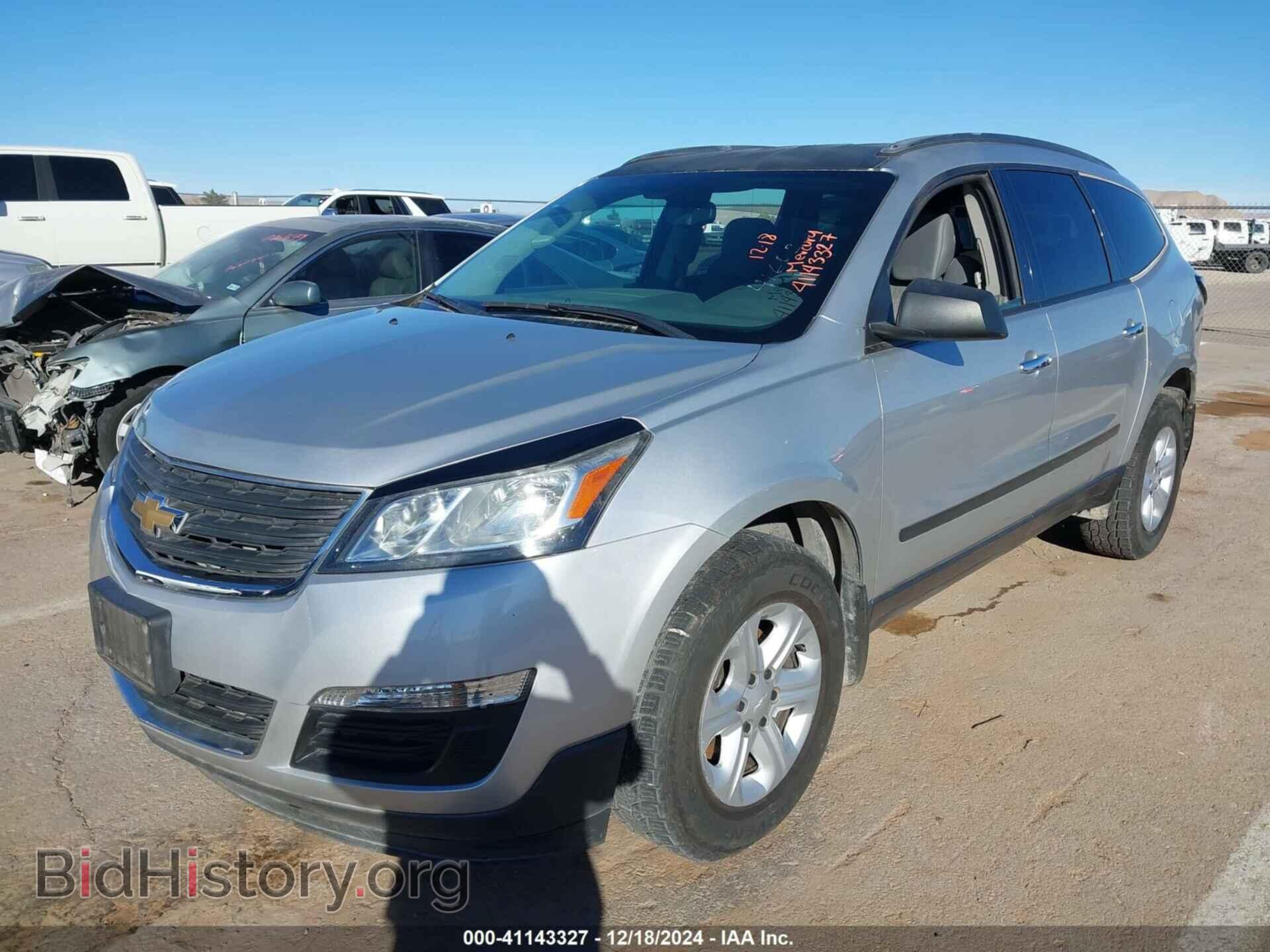 2017 CHEVROLET TRAVERSE - VIN: 1GNKRFKD0HJ346032 - Фото 2