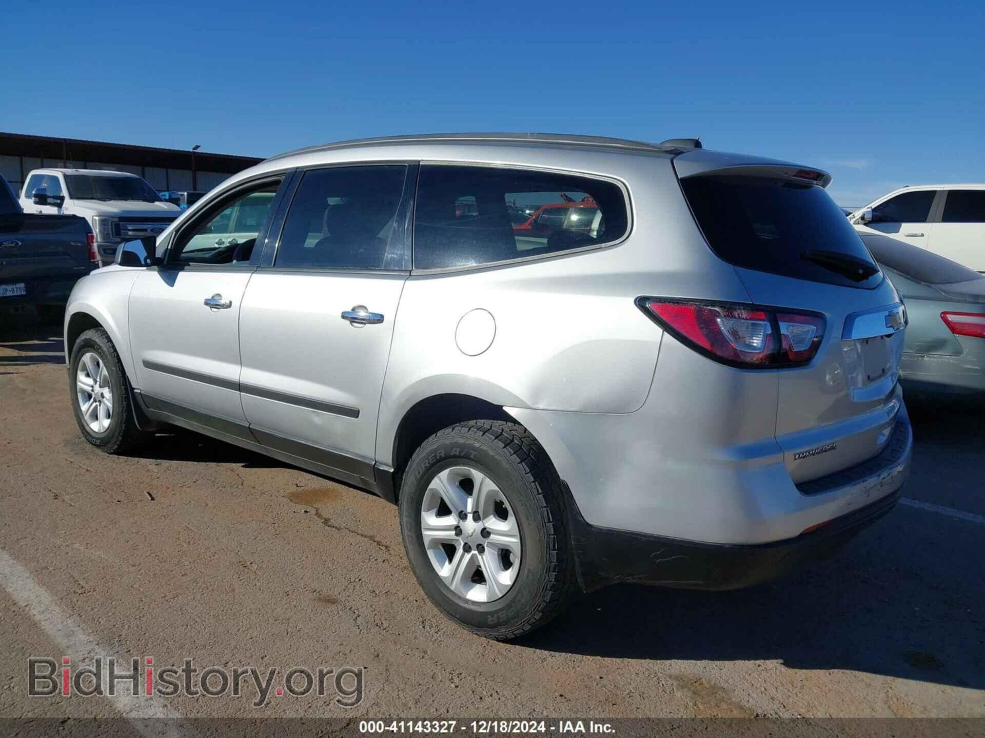 2017 CHEVROLET TRAVERSE - VIN: 1GNKRFKD0HJ346032 - Фото 3