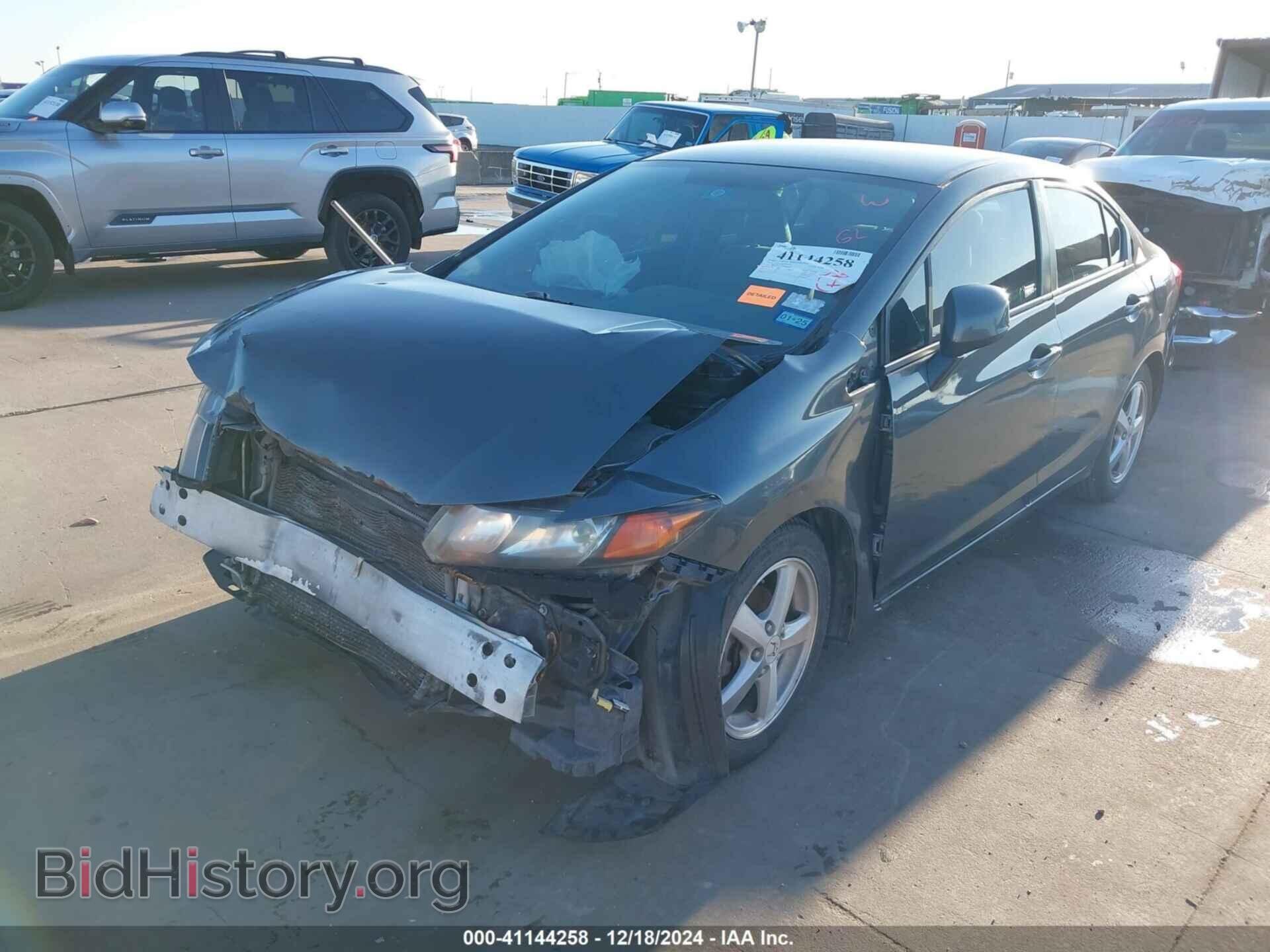2012 HONDA CIVIC SDN - VIN: 2HGFB2F50CH585408 - Фото 2