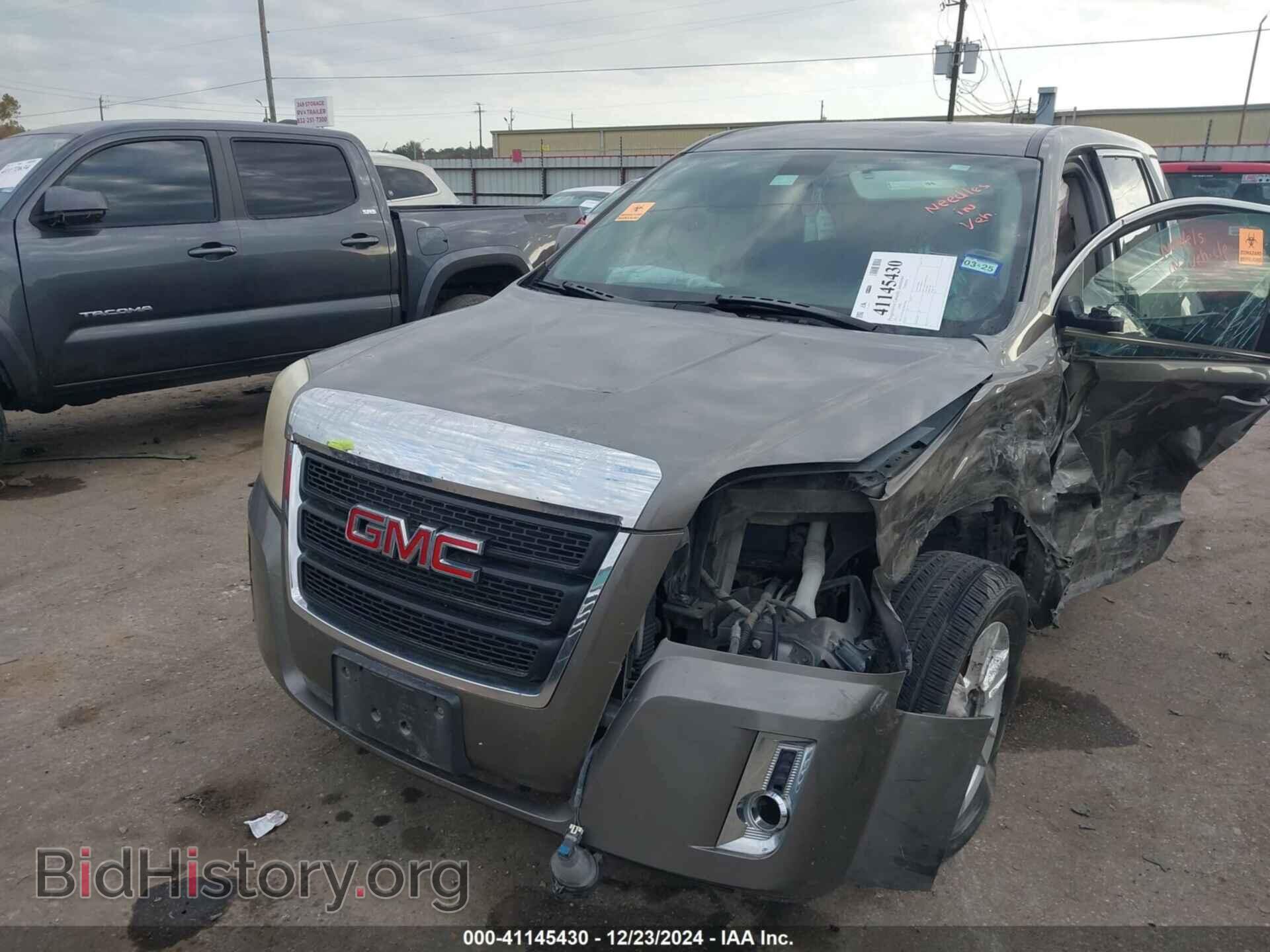 2011 GMC TERRAIN - VIN: 2CTALMEC4B6279862 - Photo 2