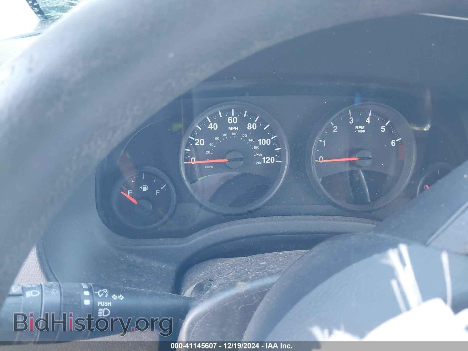 2011 JEEP COMPASS - VIN: 1J4NT1FA4BD170564 - Photo 7