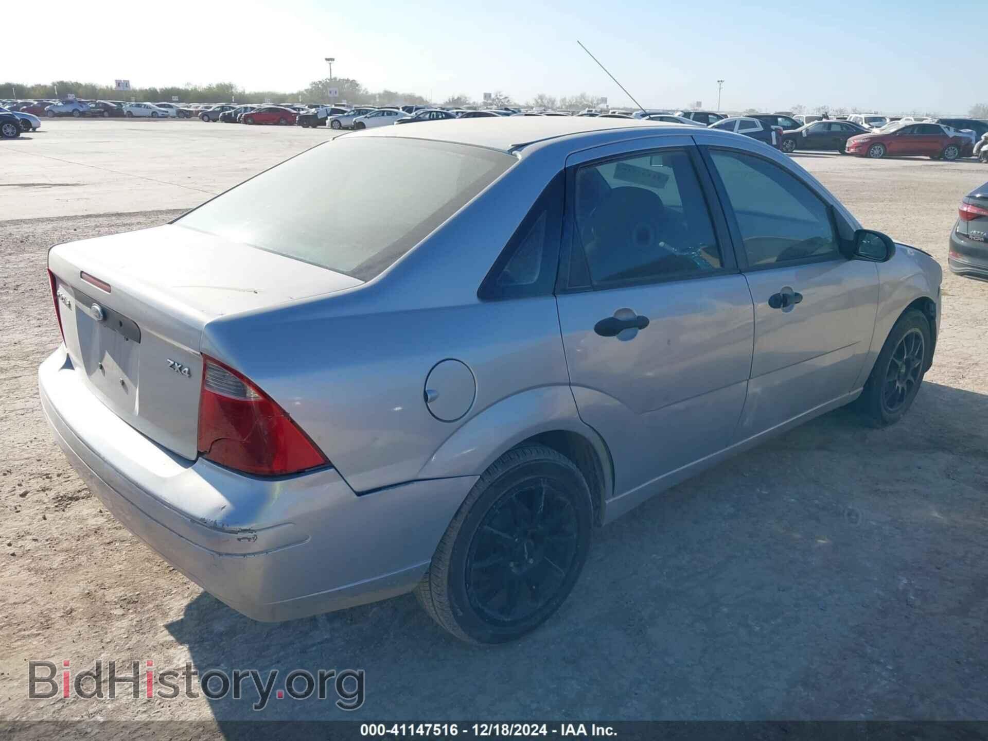 2006 FORD FOCUS - VIN: 1FAFP34N76W123965 - Фото 4