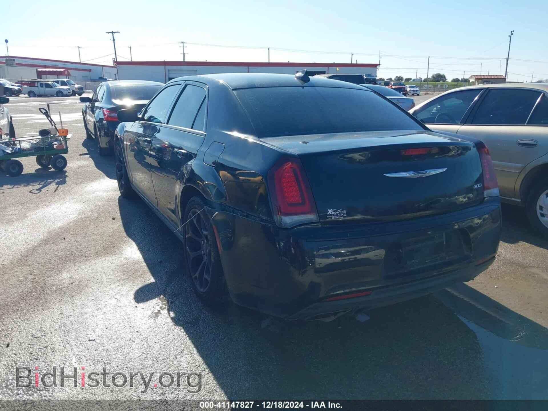 2019 CHRYSLER 300 - VIN: 2C3CCAAG3KH676001 - Фото 3