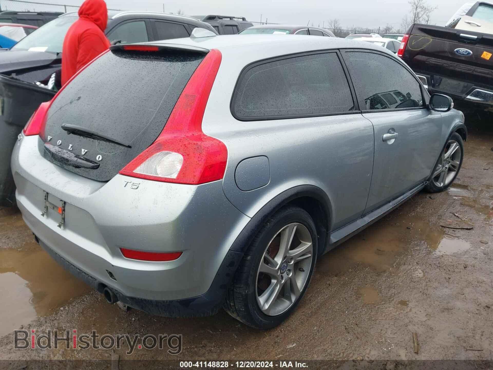 2013 VOLVO C30 - VIN: YV1672MK0D2308870 - Фото 4