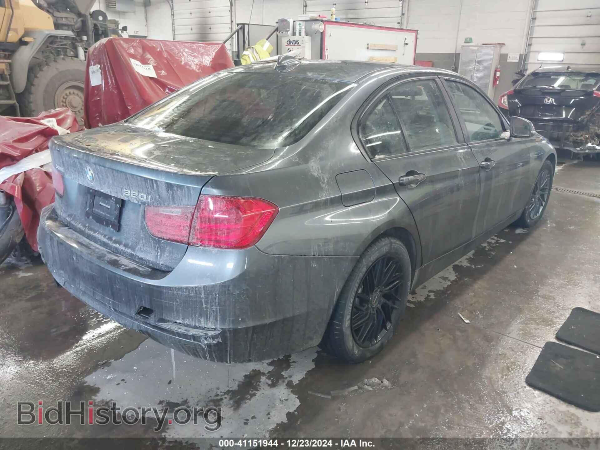 2015 BMW 320 - VIN: WBA3C3G54FNS73636 - Фото 4