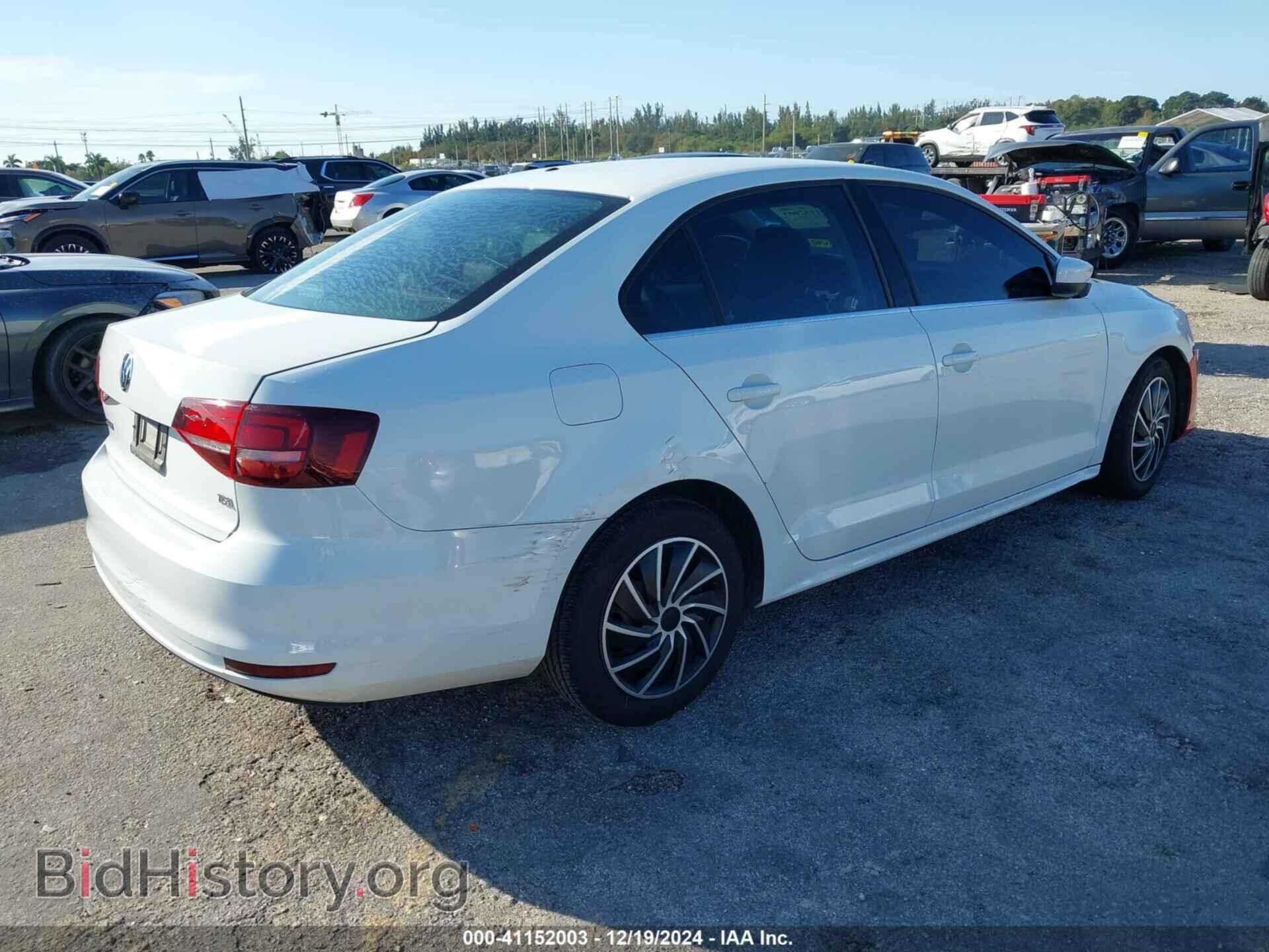 2017 VOLKSWAGEN JETTA - VIN: 3VW2B7AJ4HM315425 - Фото 4
