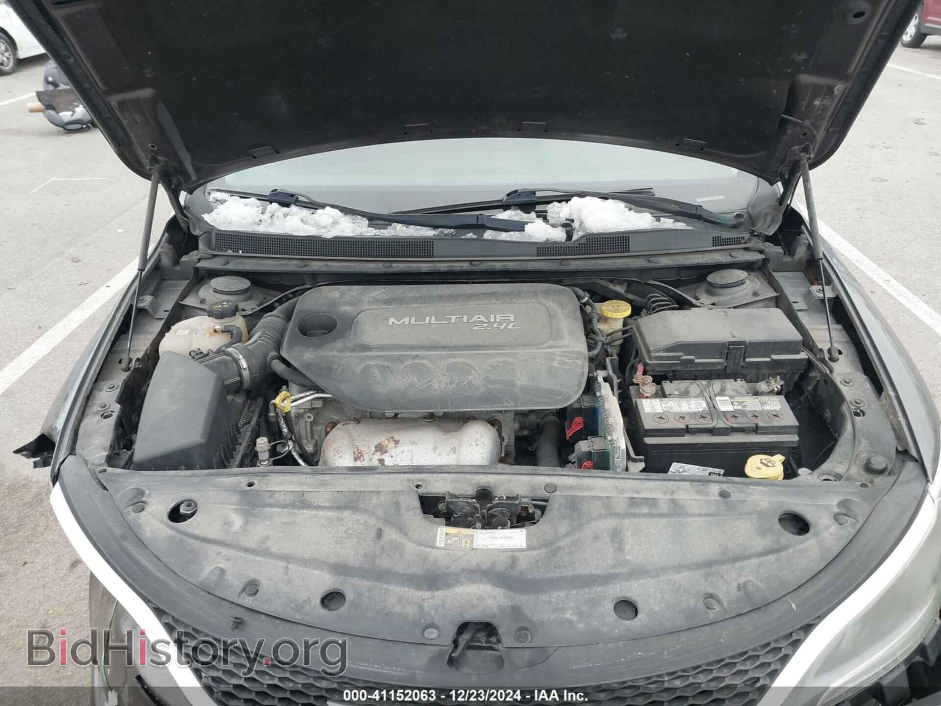 2015 CHRYSLER 200 - VIN: 1C3CCCAB6FN752601 - Фото 10