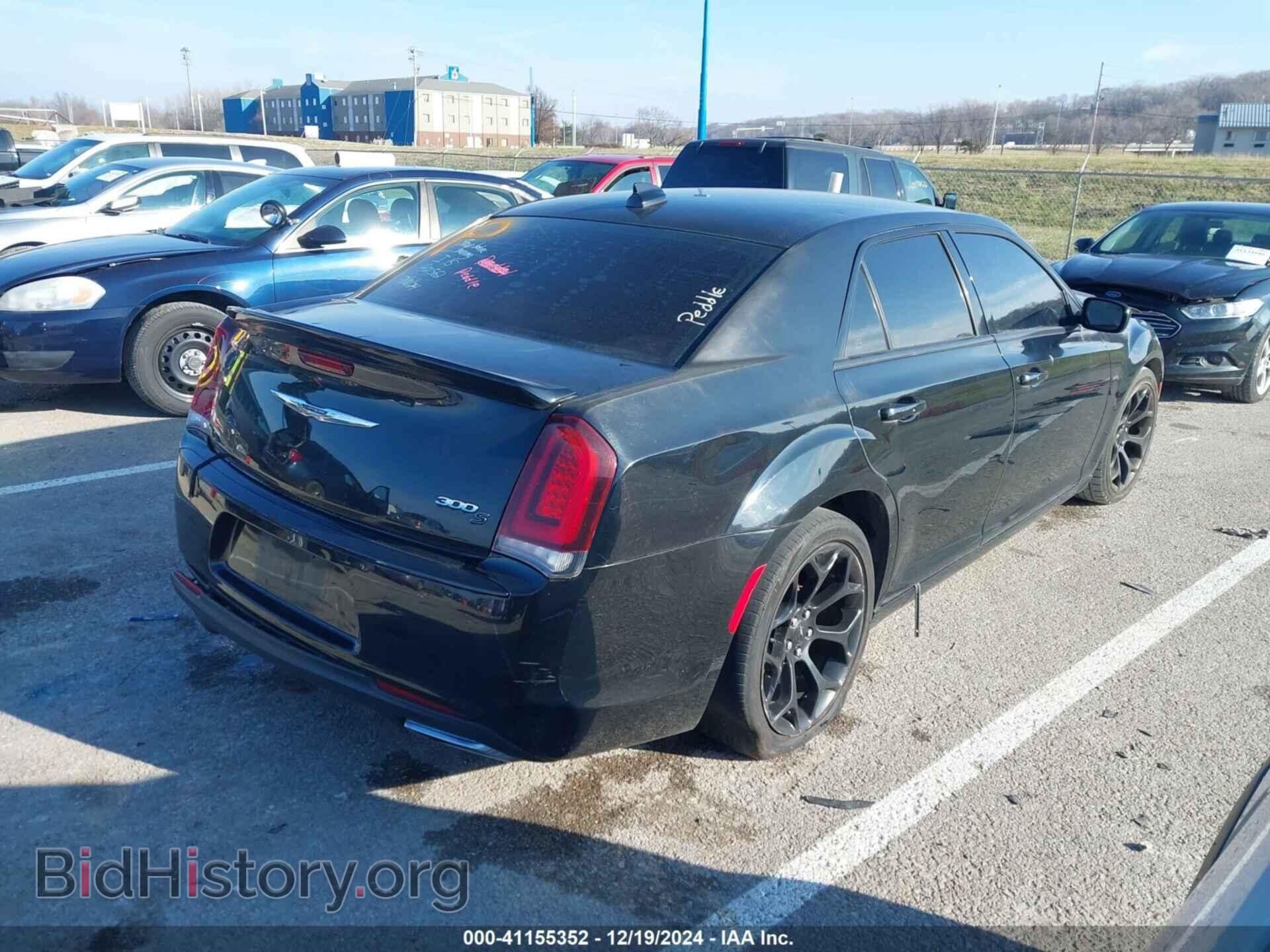 2015 CHRYSLER 300 - VIN: 2C3CCABG3FH921562 - Фото 4
