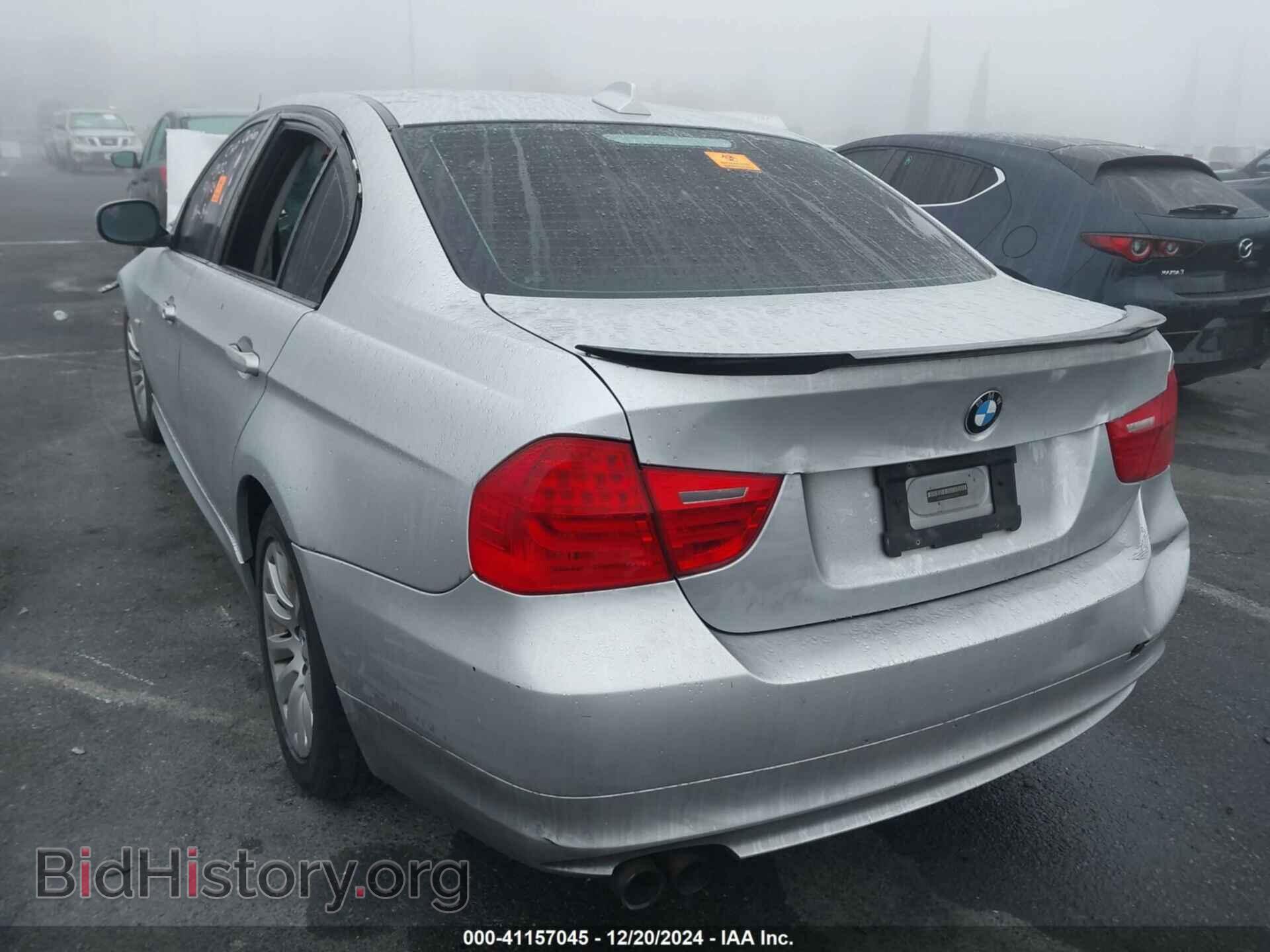 2009 BMW 328 - VIN: WBAPH57549NL77000 - Фото 3