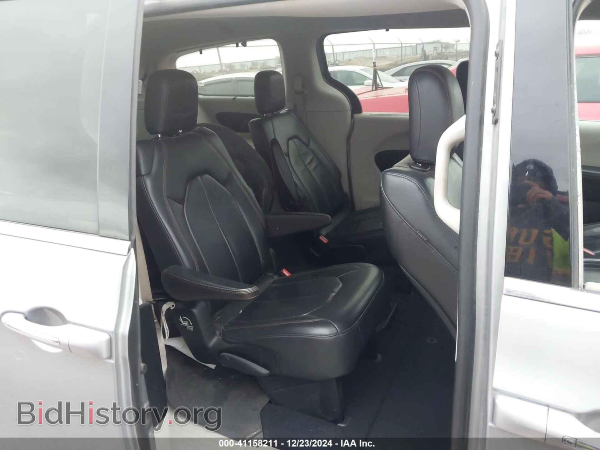 2017 CHRYSLER PACIFICA - VIN: 2C4RC1BGXHR702648 - Фото 8