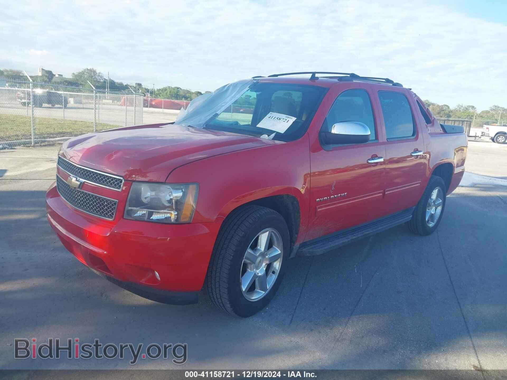 2011 CHEVROLET AVALANCHE 1500 - VIN: 3GNMCEE07BG218201 - Photo 2