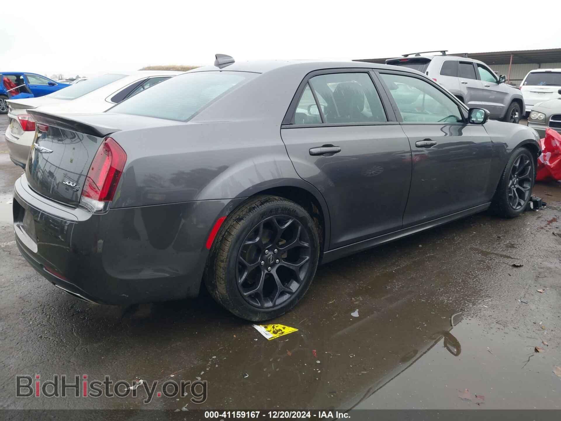 2019 CHRYSLER 300 - VIN: 2C3CCABG5KH663068 - Фото 4