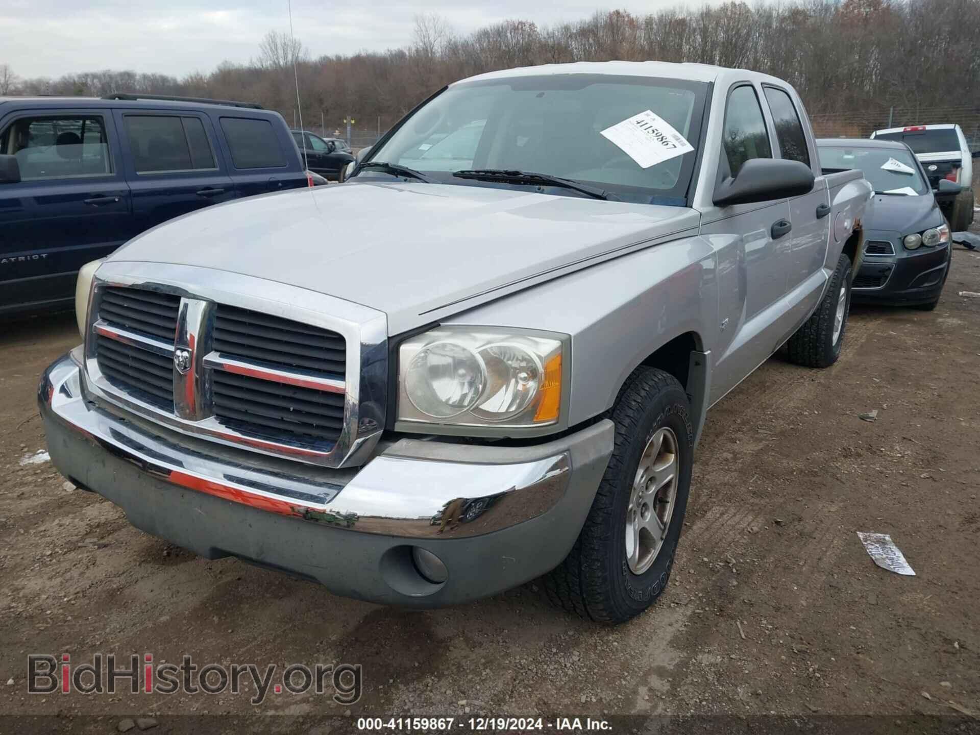 2005 DODGE DAKOTA - VIN: 1D7HW48N35S110812 - Фото 2