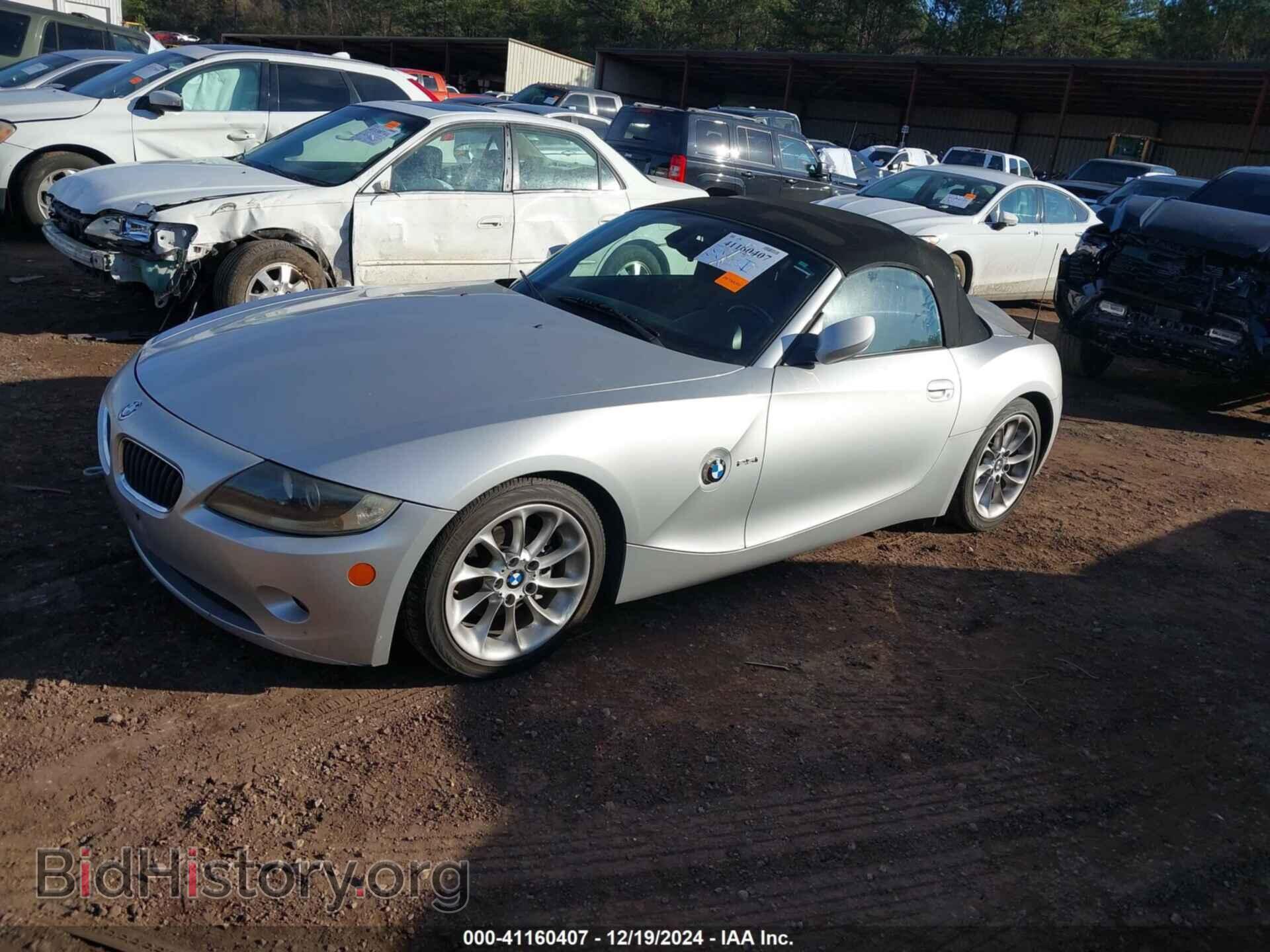 2005 BMW Z4 - VIN: 4USBT33585LR69747 - Photo 2
