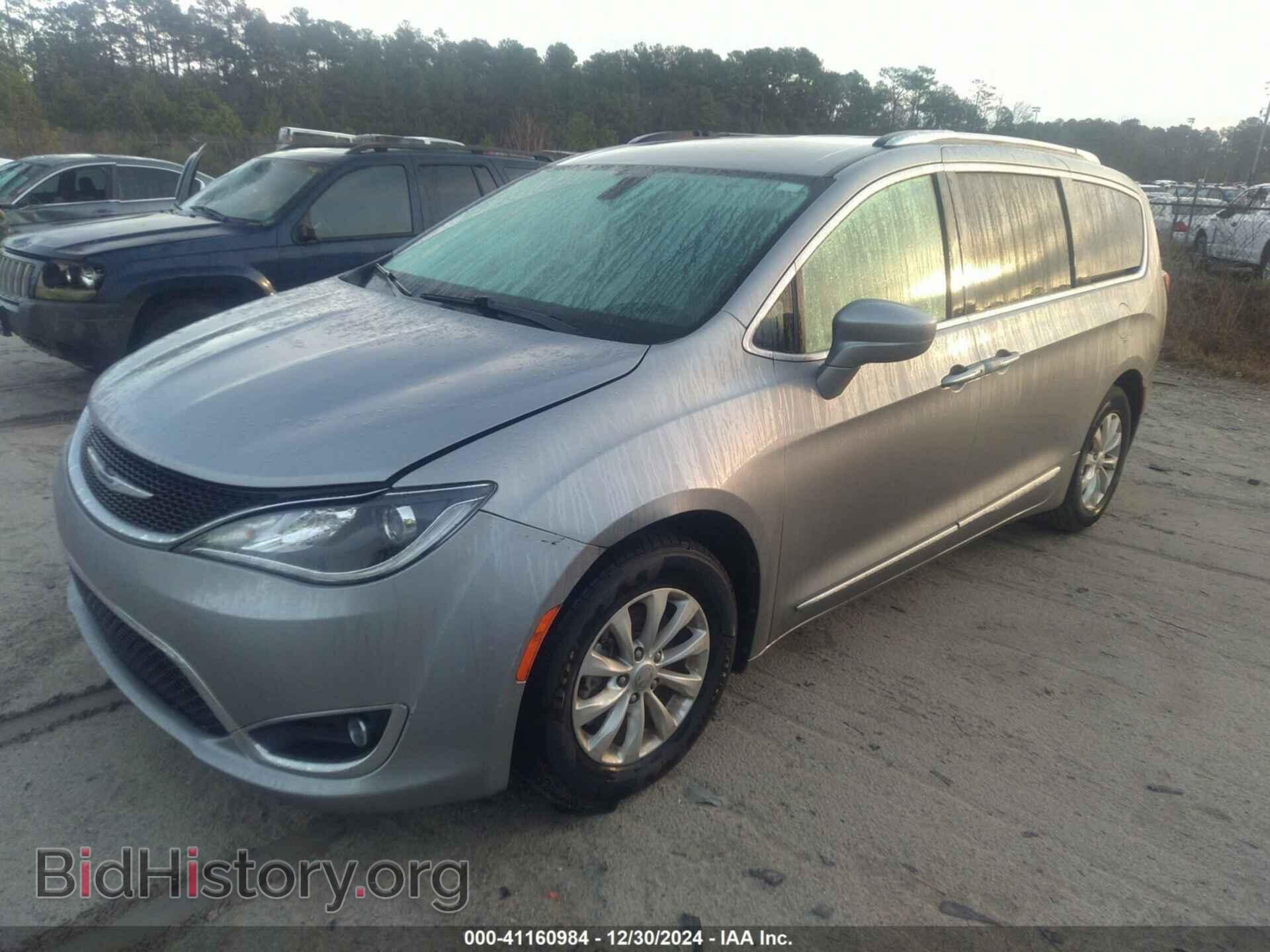 2019 CHRYSLER PACIFICA - VIN: 2C4RC1BGXKR561393 - Фото 2