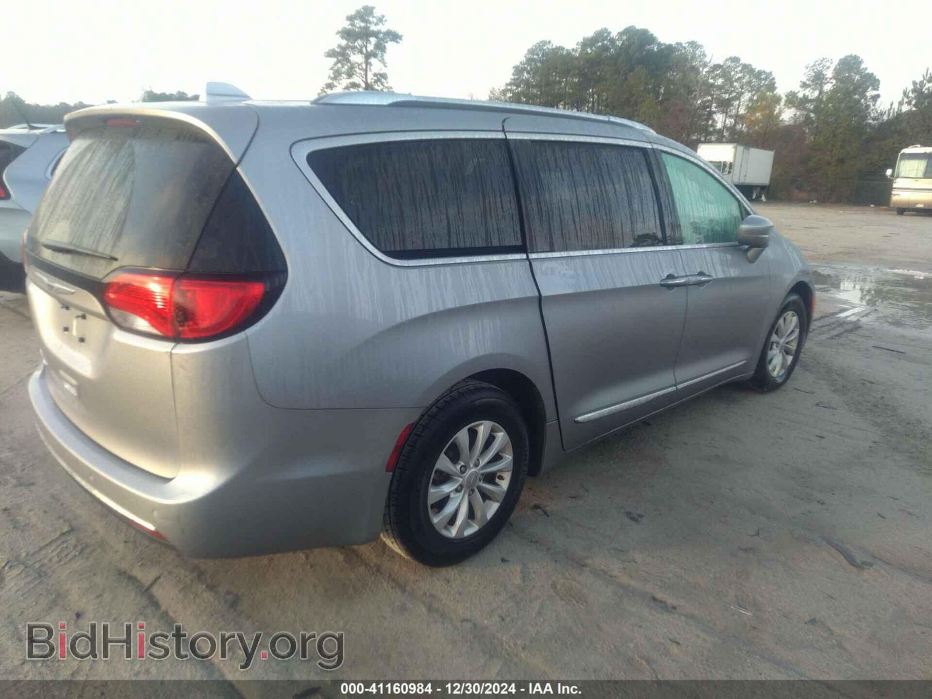 2019 CHRYSLER PACIFICA - VIN: 2C4RC1BGXKR561393 - Фото 4