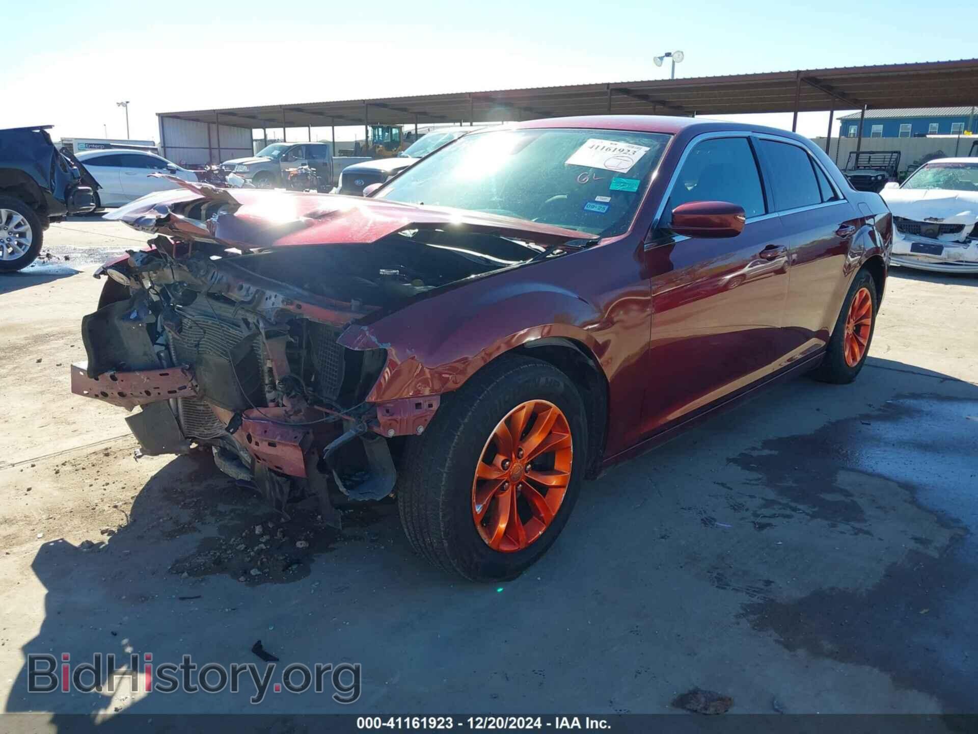 2015 CHRYSLER 300 - VIN: 2C3CCAAGXFH848983 - Фото 2