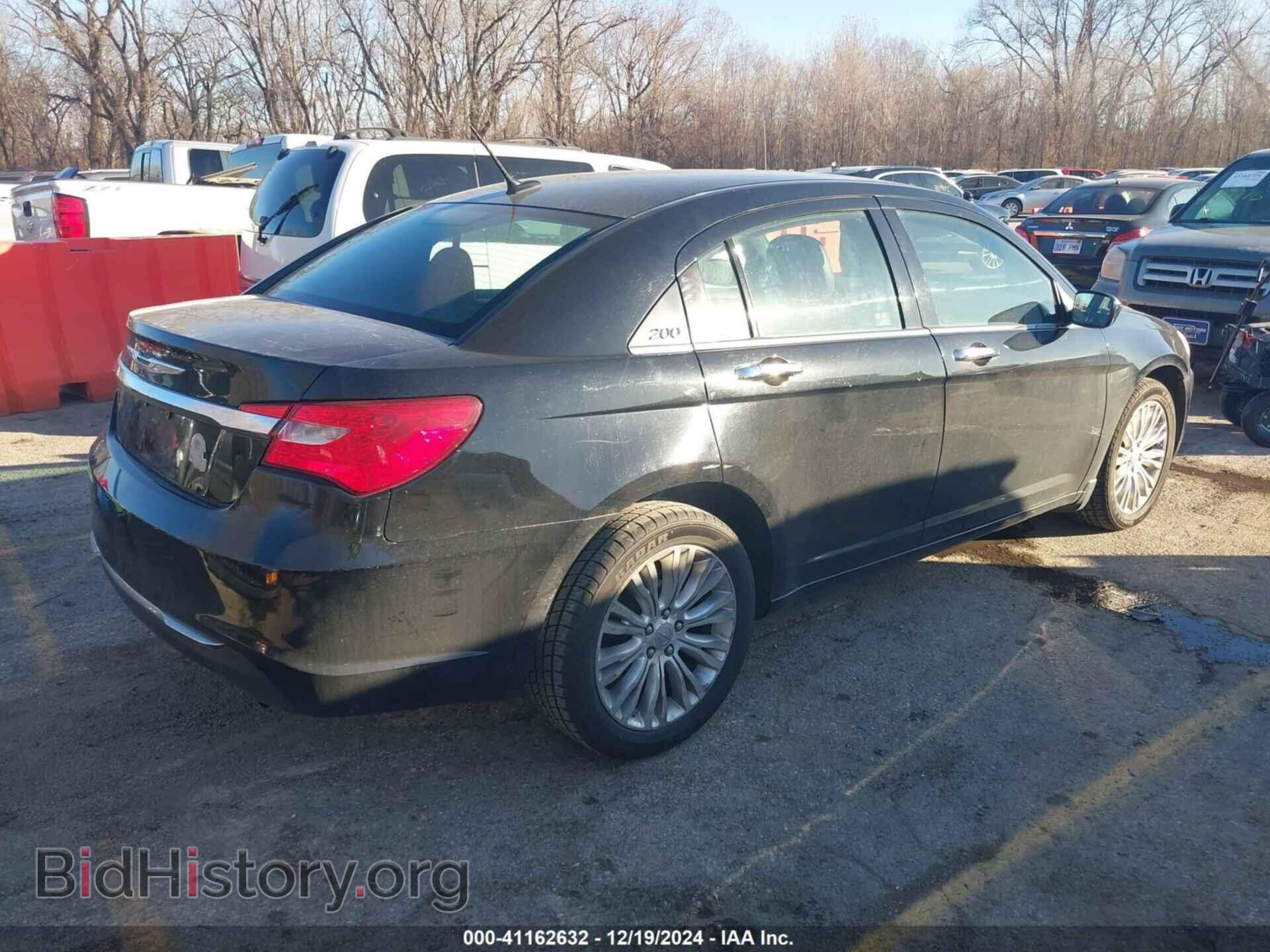 2011 CHRYSLER 200 - VIN: 1C3BC2FB6BN551340 - Фото 4