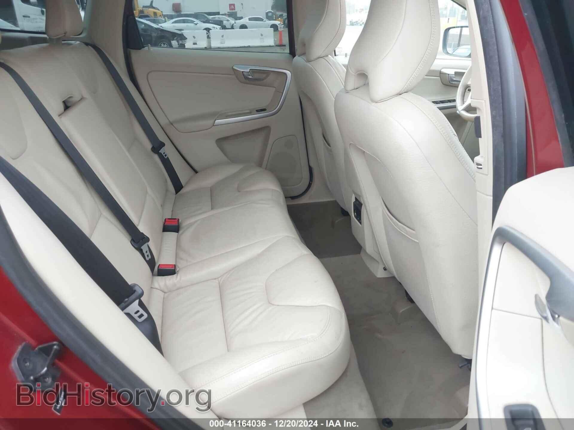 2011 VOLVO XC60 - VIN: YV4940DL2B2197435 - Фото 8