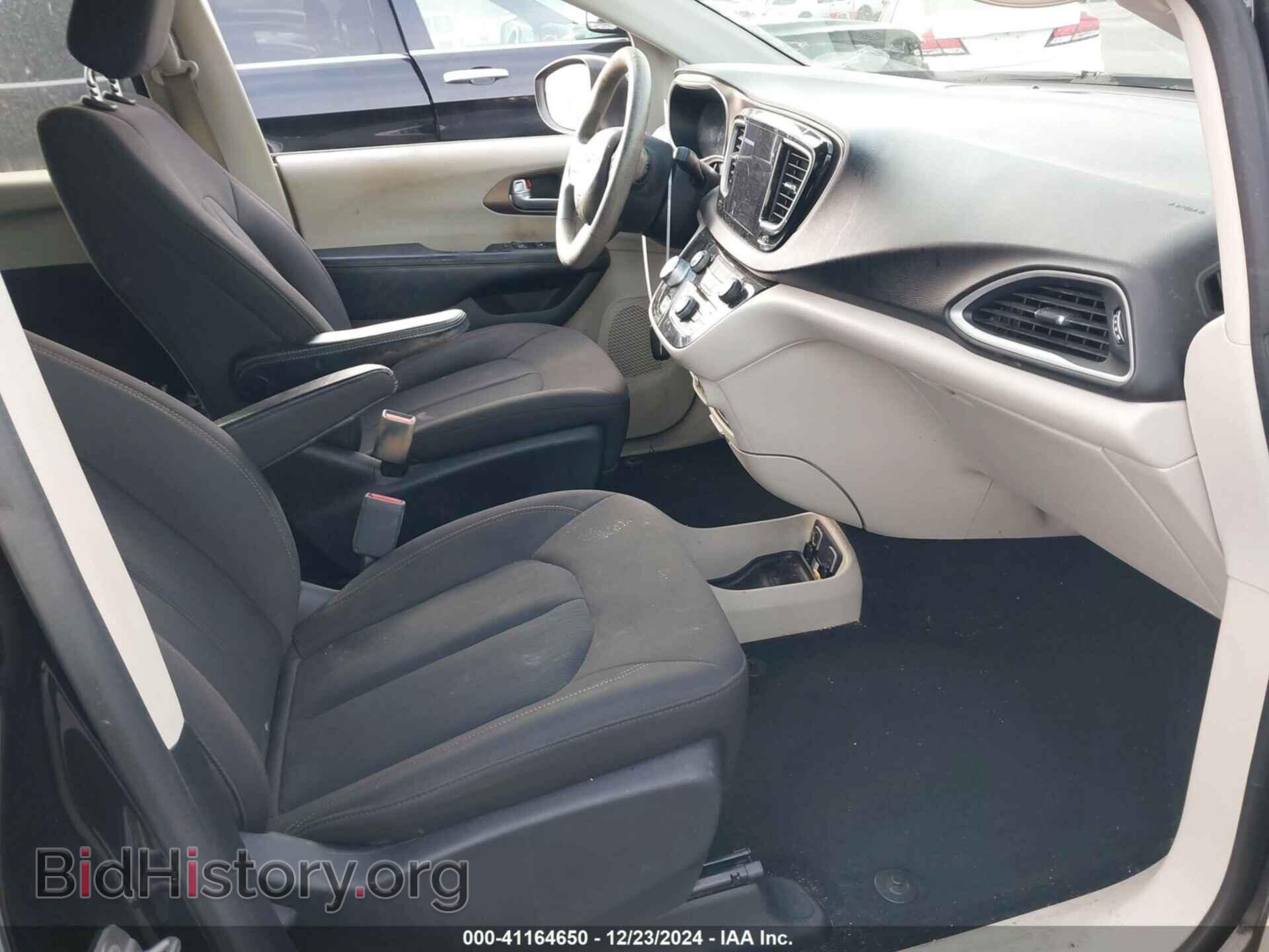 2017 CHRYSLER PACIFICA - VIN: 2C4RC1DG1HR739990 - Photo 5