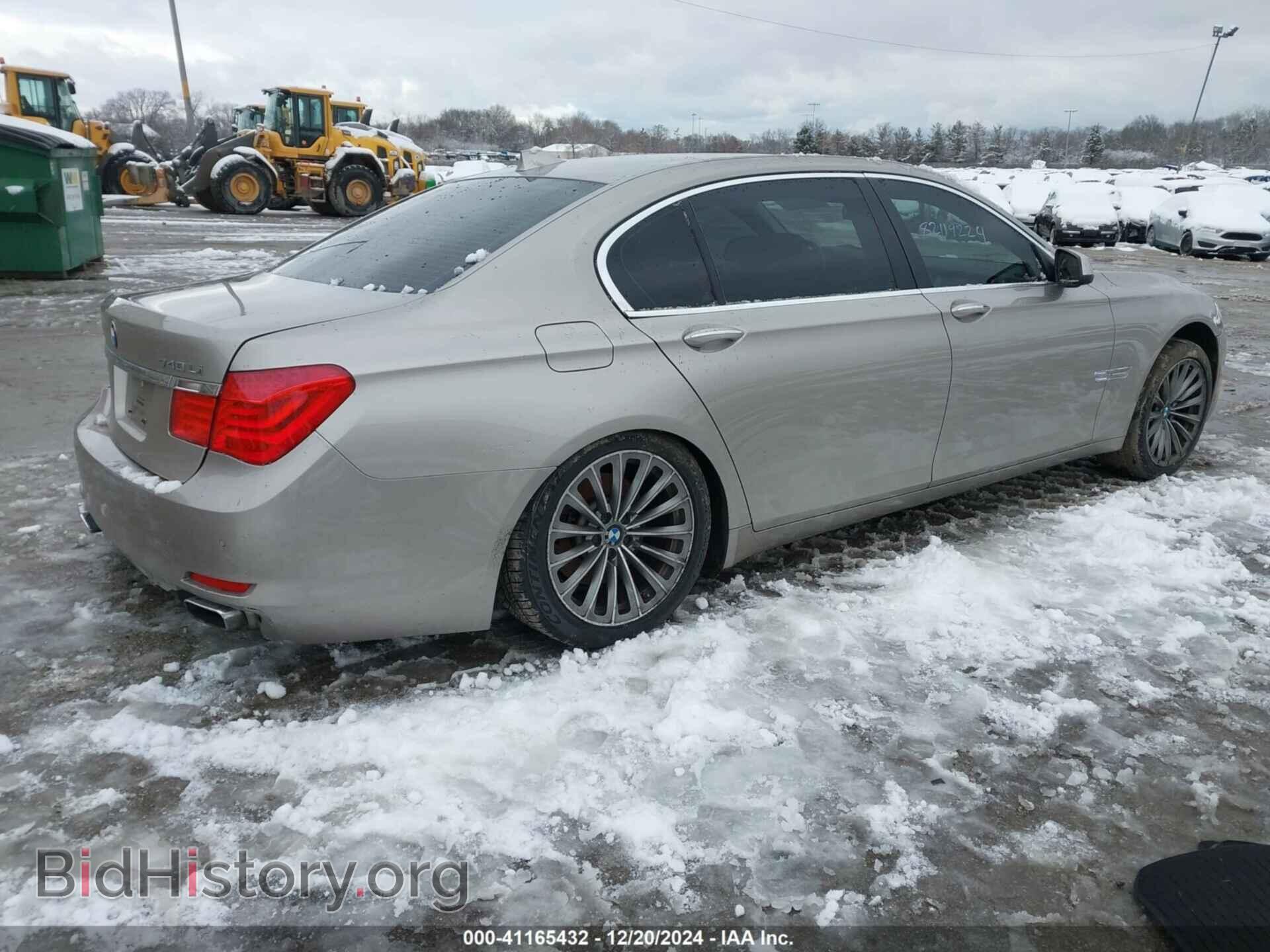 2011 BMW 740LI - VIN: WBAKB4C54BC574892 - Photo 4