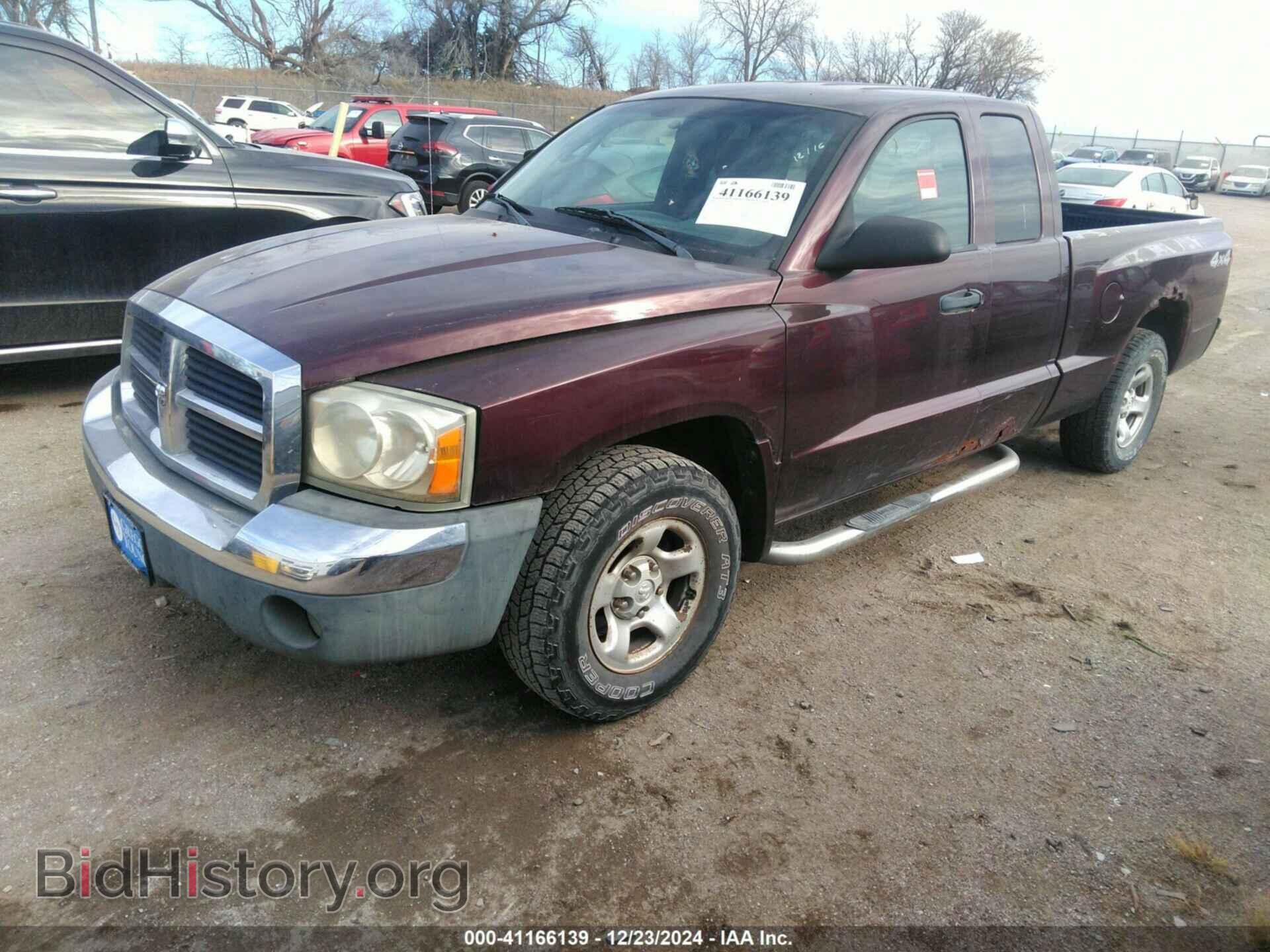 2005 DODGE DAKOTA - VIN: 1D7HW22K35S245548 - Фото 2