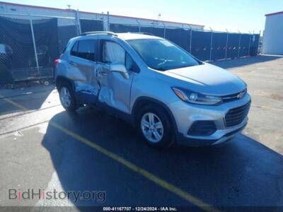 2020 Chevrolet TRAX FWD LT, silver — VIN 3GNCJLSB2LL202864, IAAI