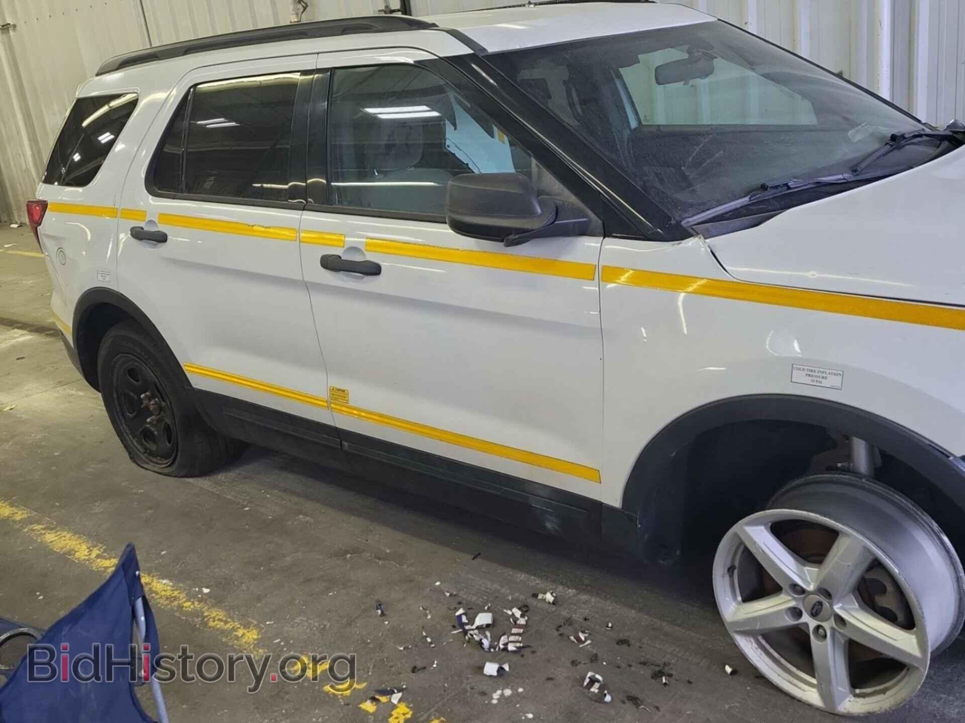 2018 FORD EXPLORER - VIN: 1FM5K8B82JGB60192 - Photo 2