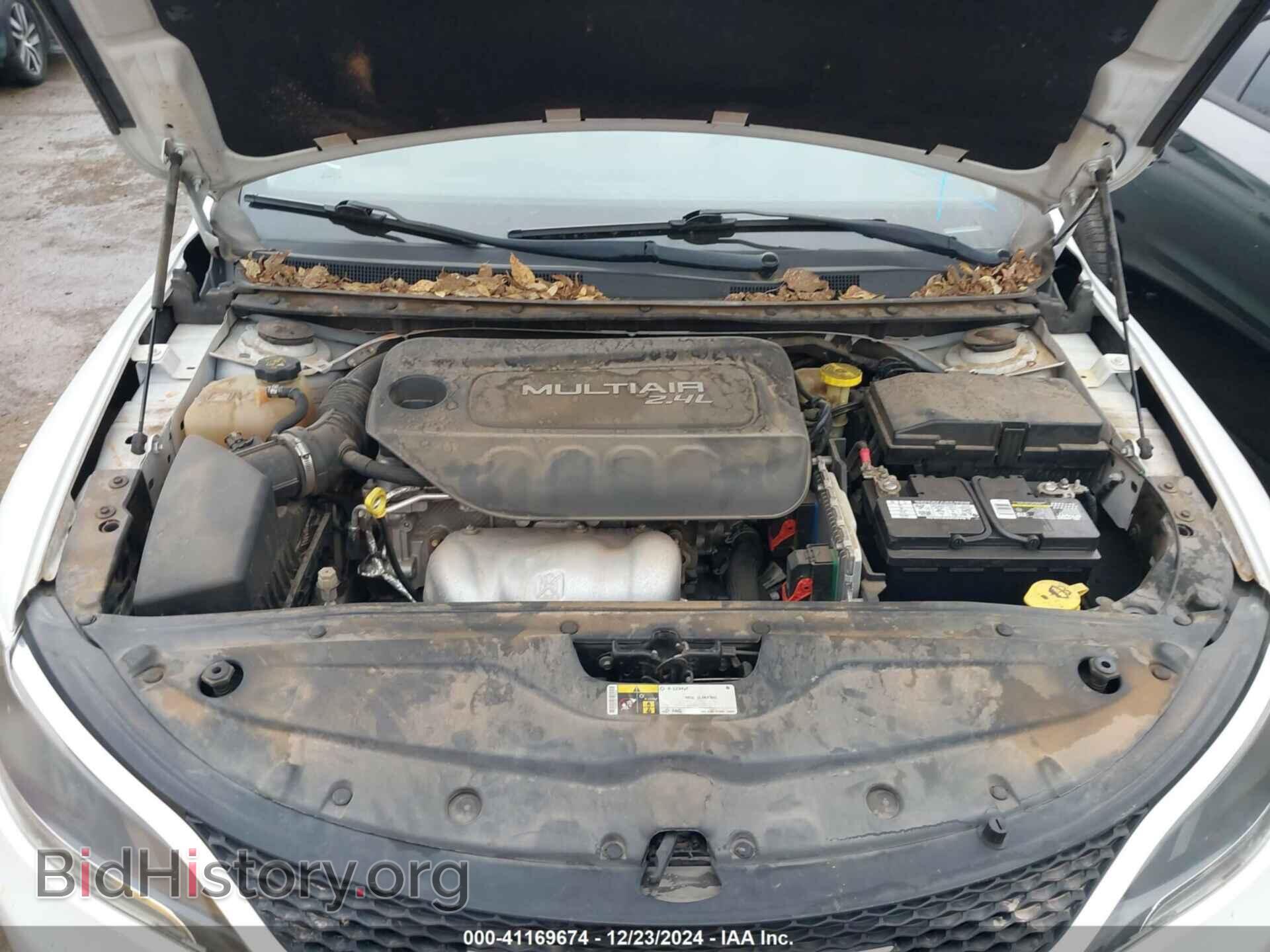 2016 CHRYSLER 200 - VIN: 1C3CCCAB7GN164112 - Фото 10