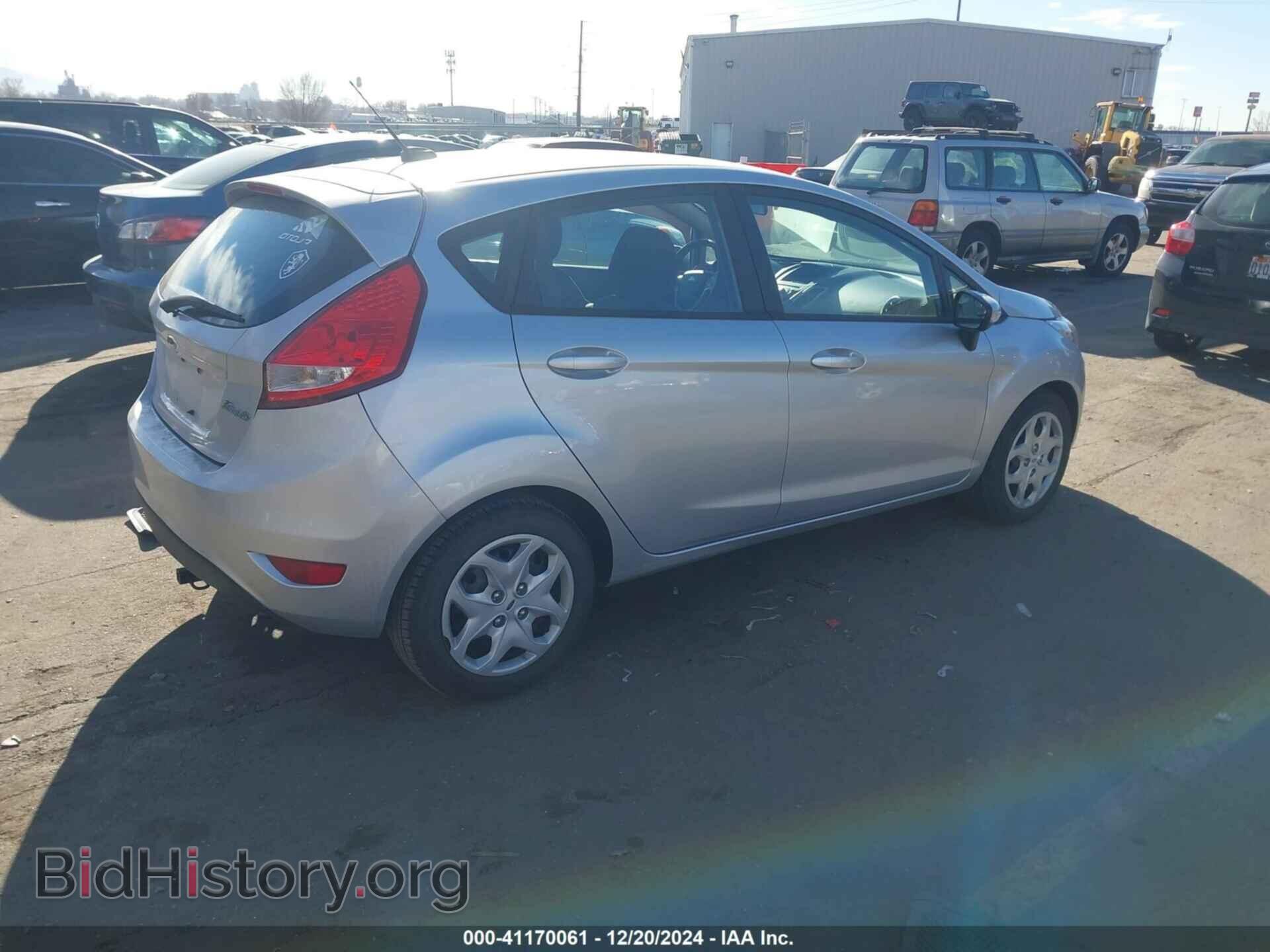 2013 FORD FIESTA - VIN: 3FADP4EJ9DM225807 - Фото 4