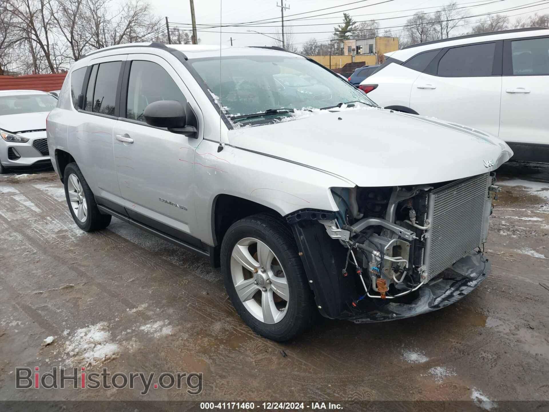 Photo 1J4NF1FB7BD215528 - JEEP COMPASS 2011