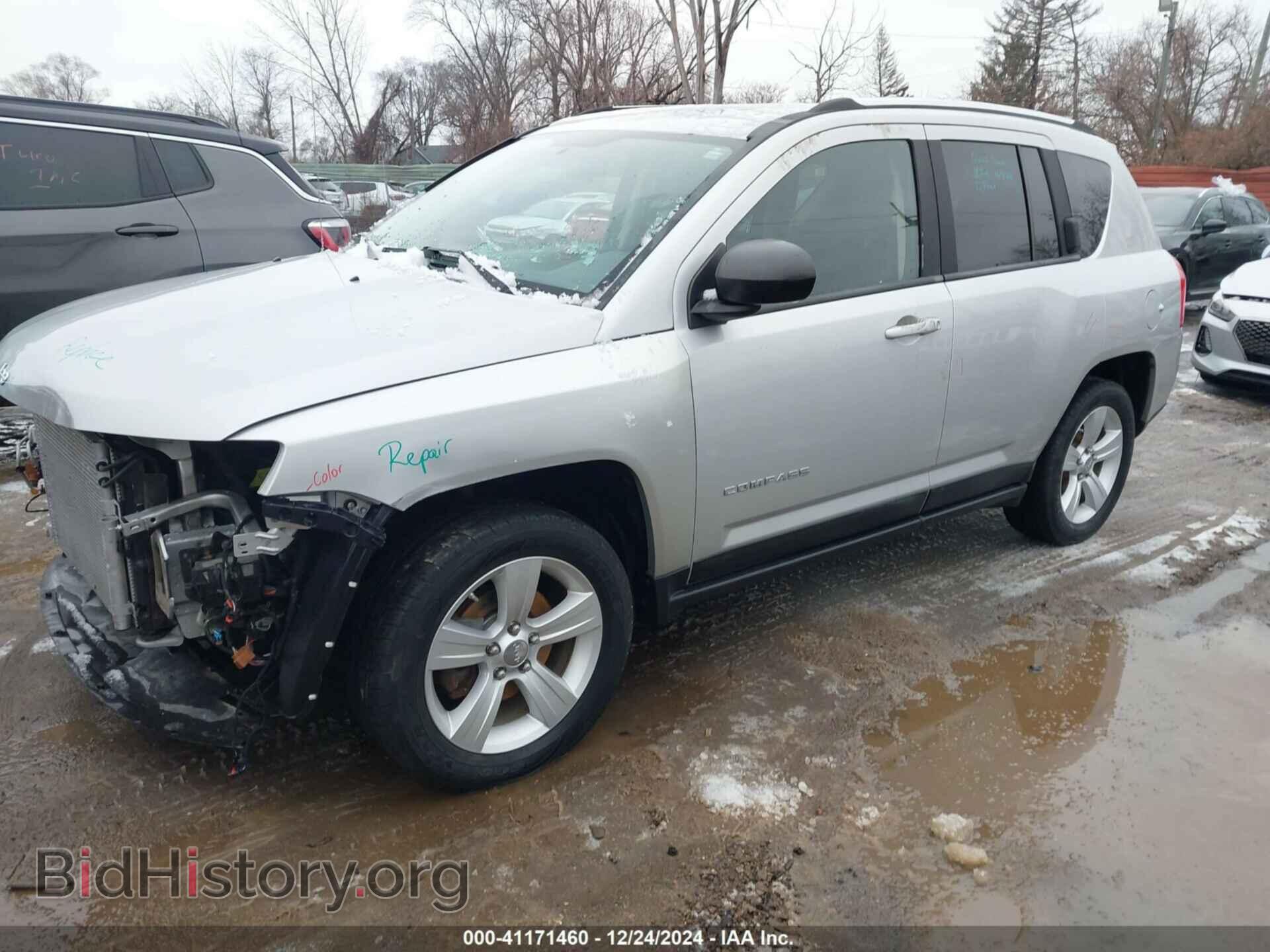 2011 JEEP COMPASS - VIN: 1J4NF1FB7BD215528 - Photo 2