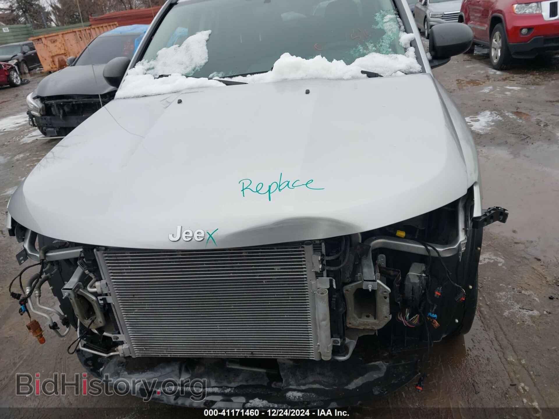 2011 JEEP COMPASS - VIN: 1J4NF1FB7BD215528 - Photo 12