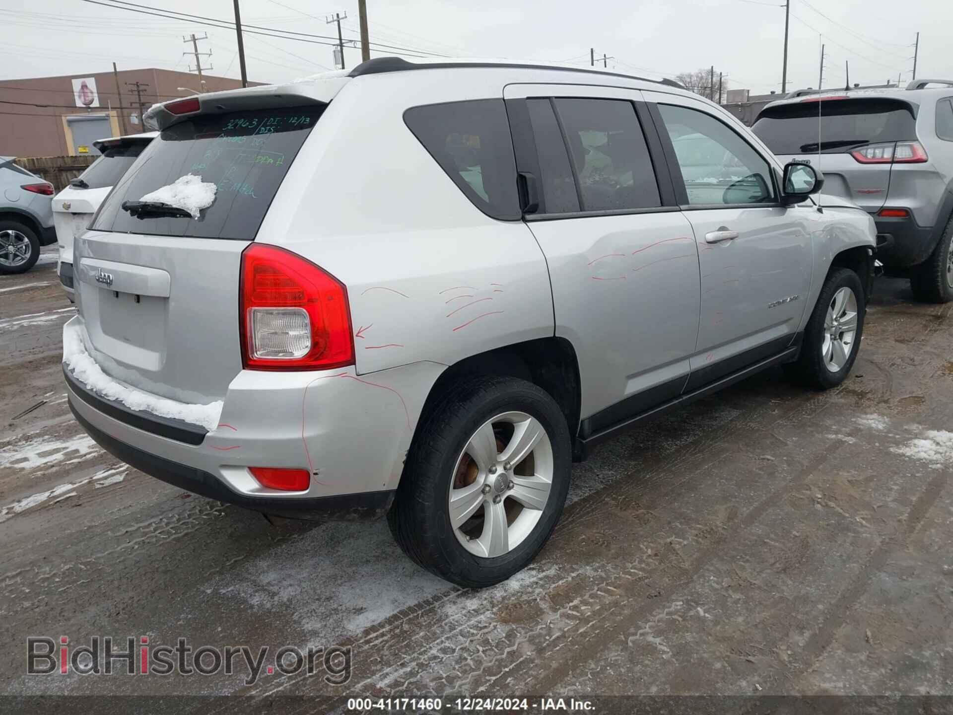 2011 JEEP COMPASS - VIN: 1J4NF1FB7BD215528 - Photo 4