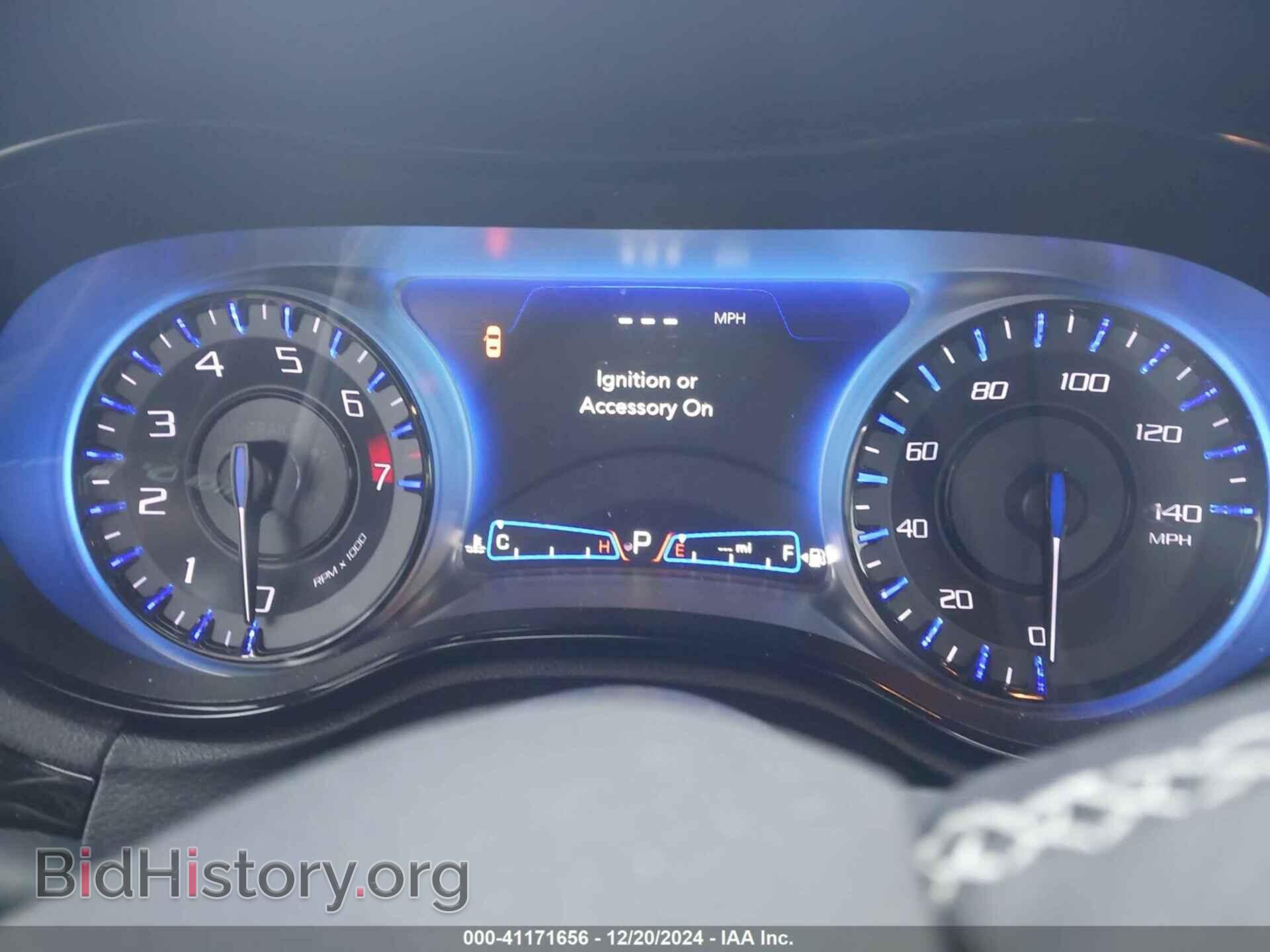 2019 CHRYSLER 300 - VIN: 2C3CCABG7KH533681 - Фото 7