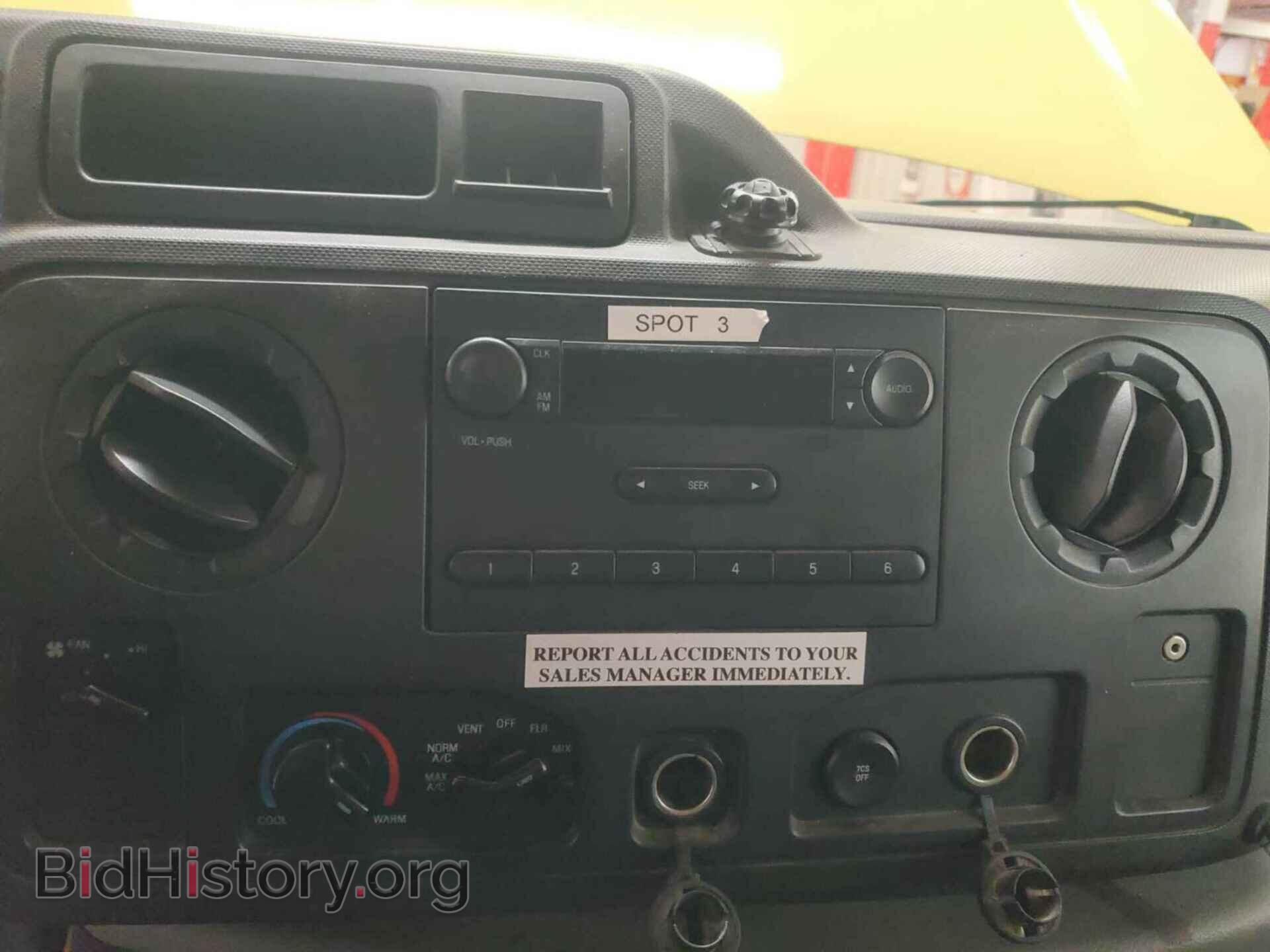 2018 FORD ECONOLINE - VIN: 1FDXE4FS2JDC33223 - Фото 3