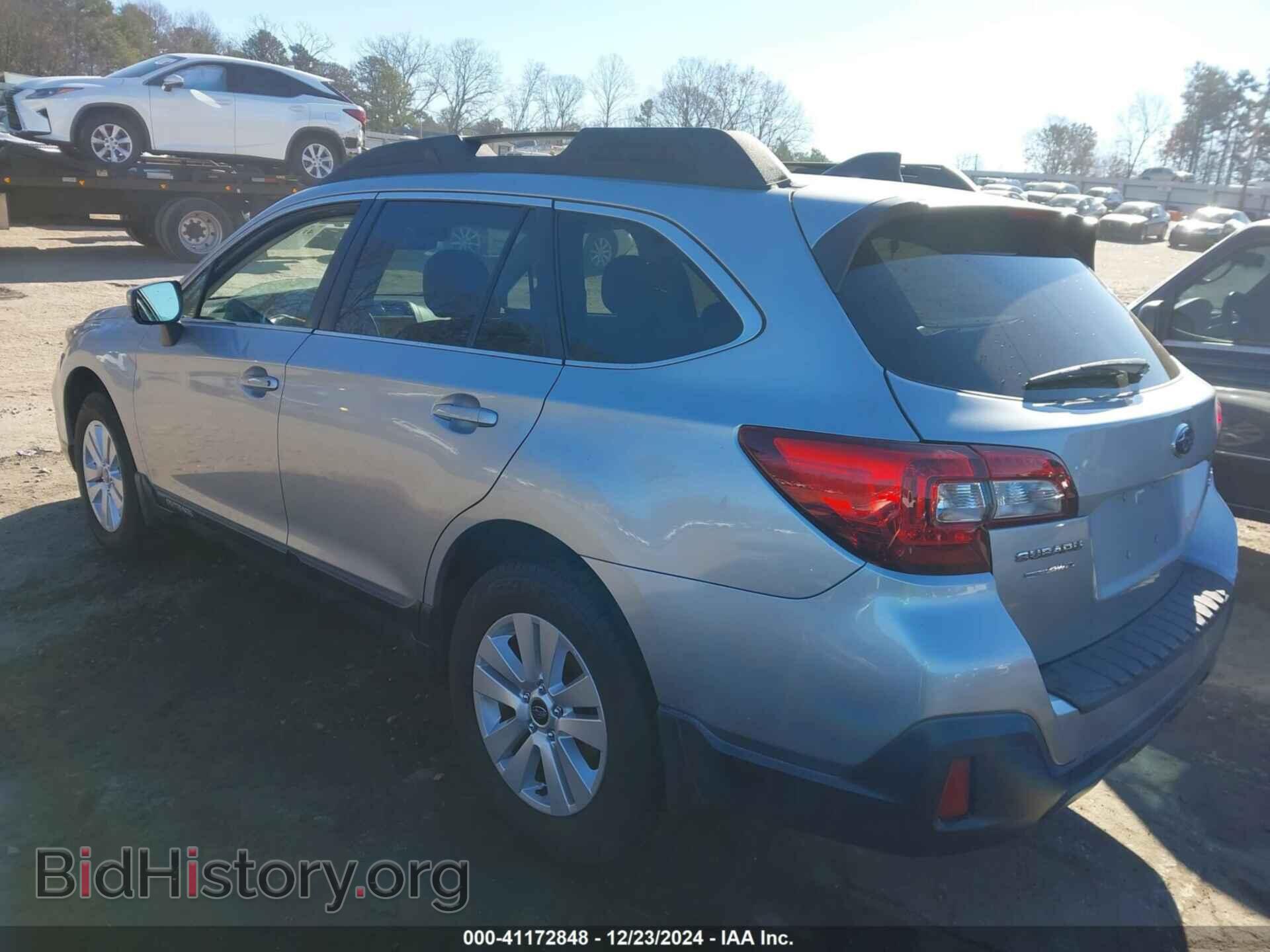 2018 SUBARU OUTBACK - VIN: 4S4BSADC3J3396000 - Фото 3